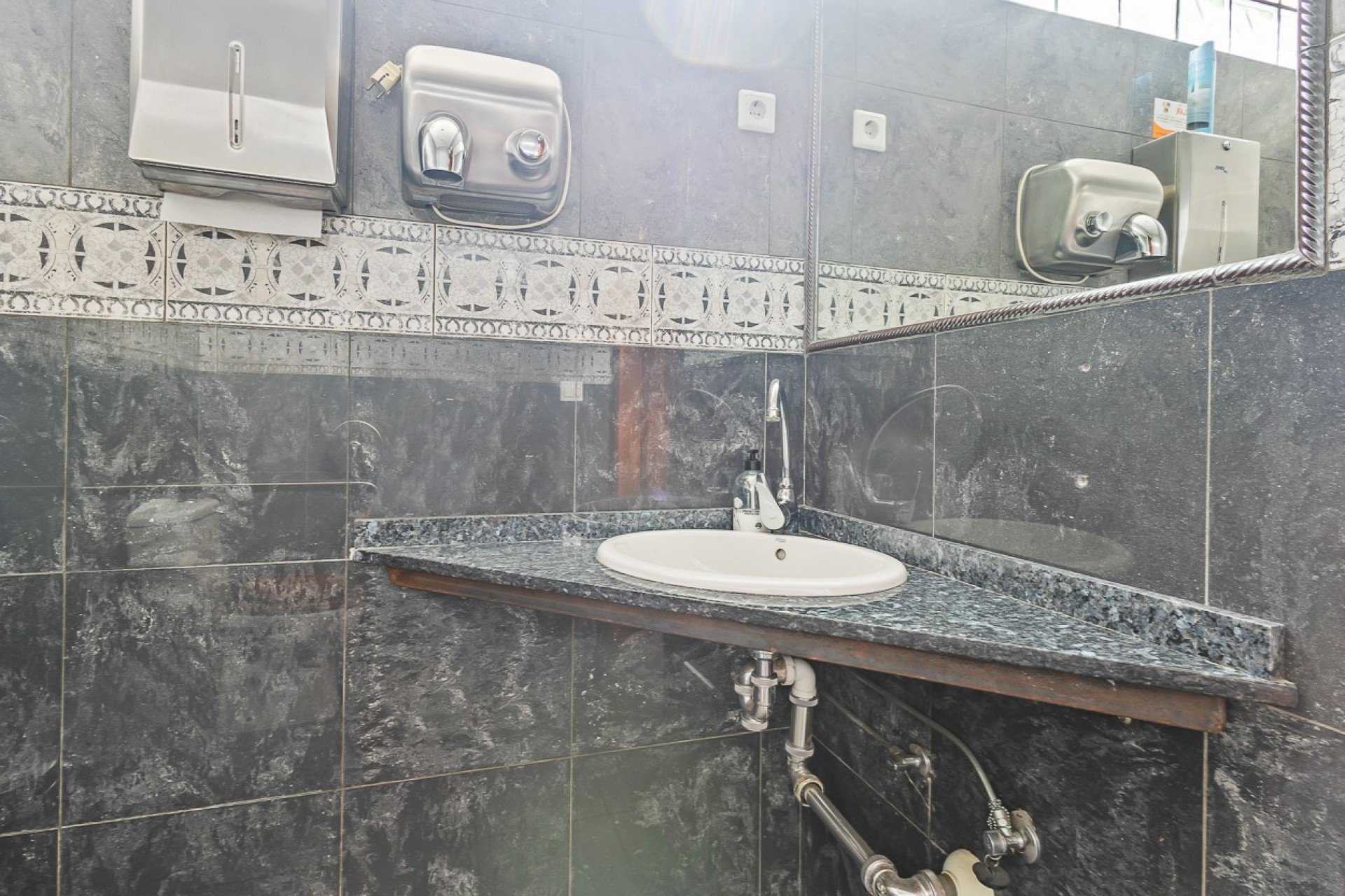 Revente - Commercial - Los Dolses