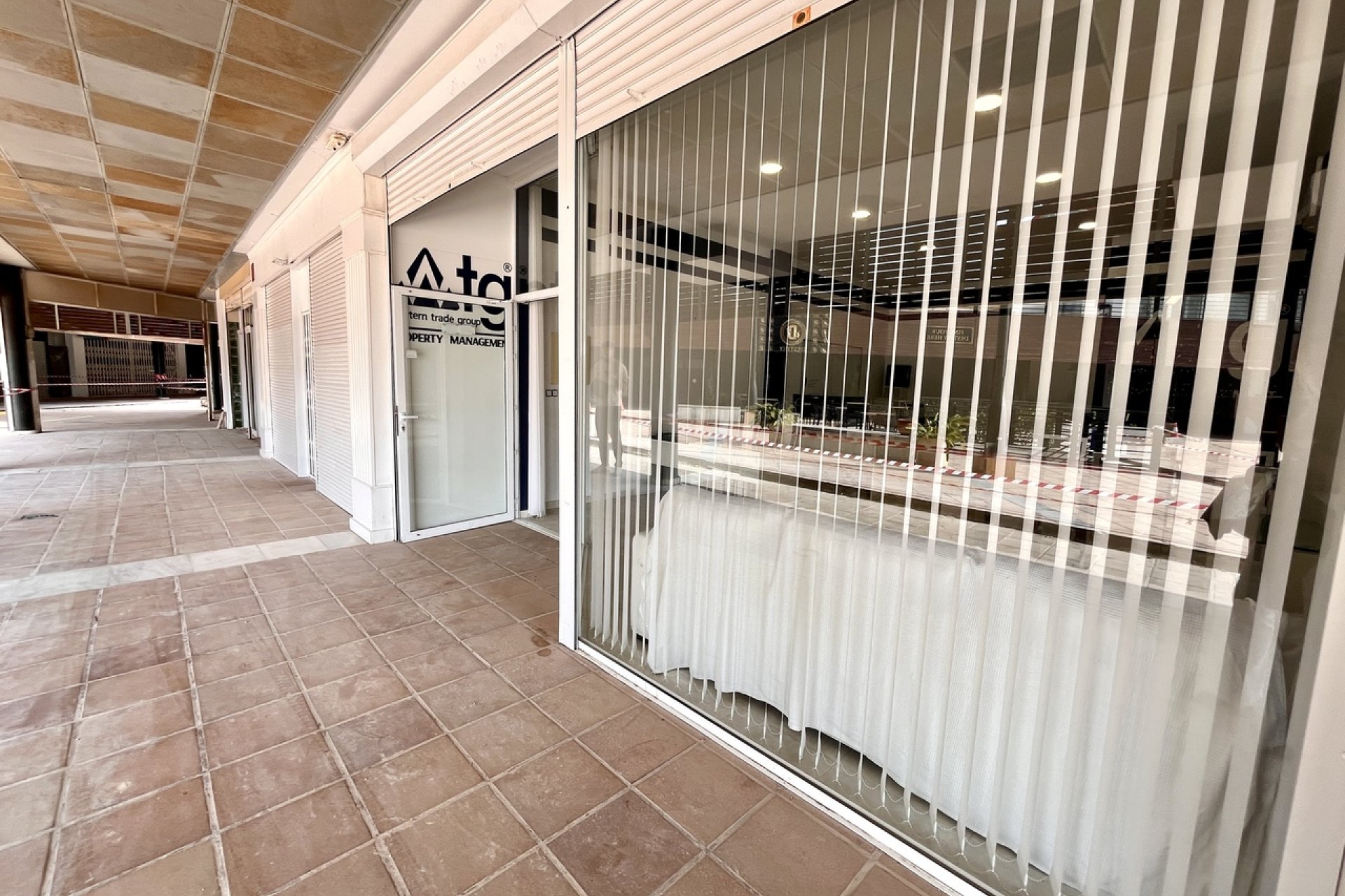 Revente - Commercial - Playa Flamenca