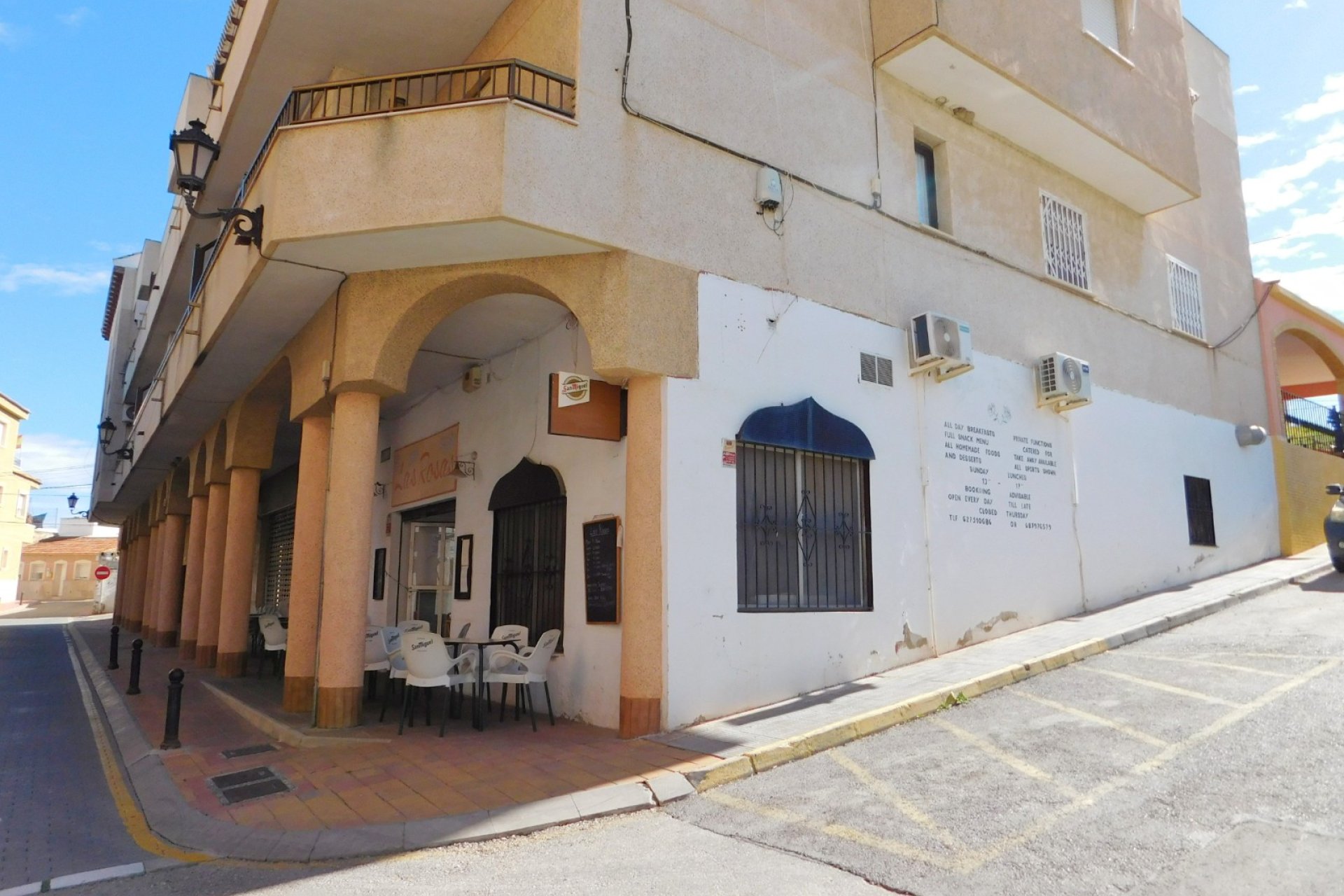 Revente - Commercial - San Miguel de Salinas