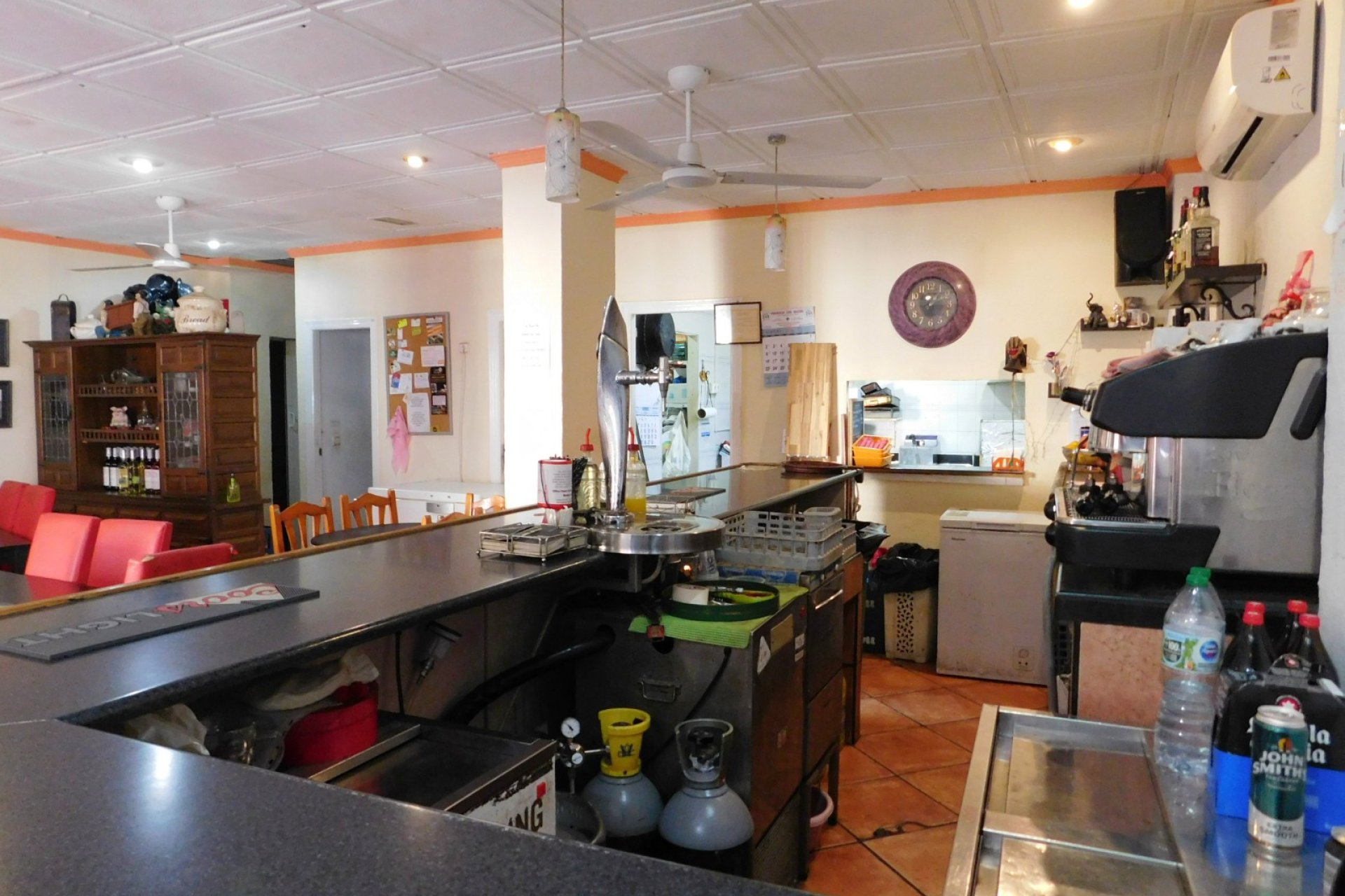 Revente - Commercial - San Miguel de Salinas