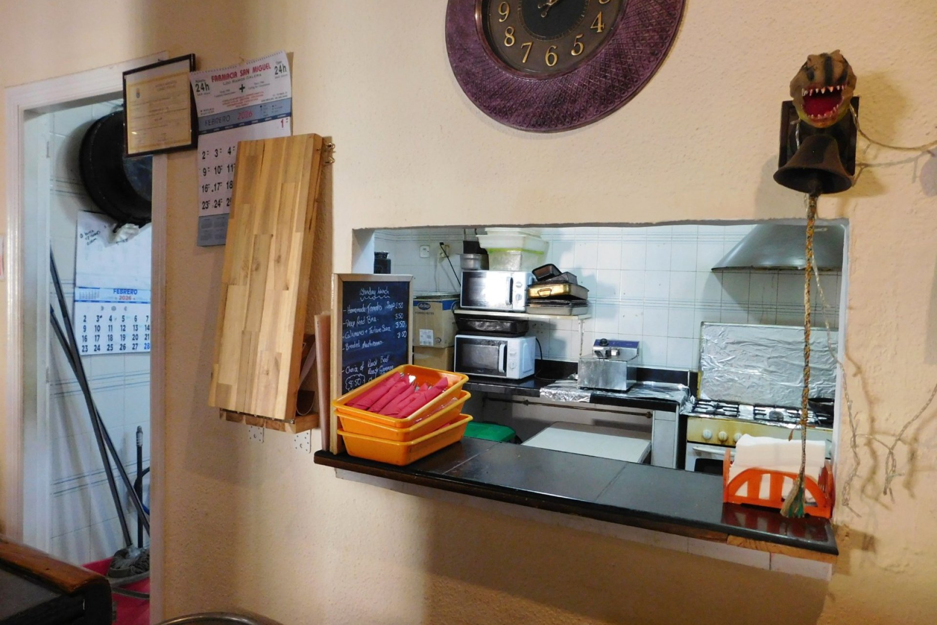 Revente - Commercial - San Miguel de Salinas