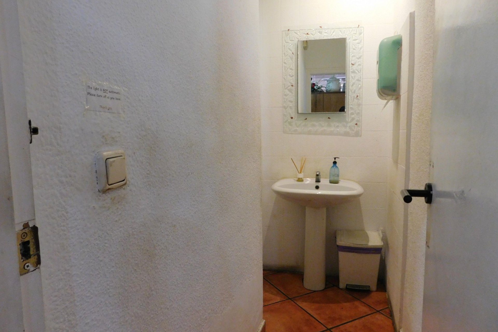 Revente - Commercial - San Miguel de Salinas