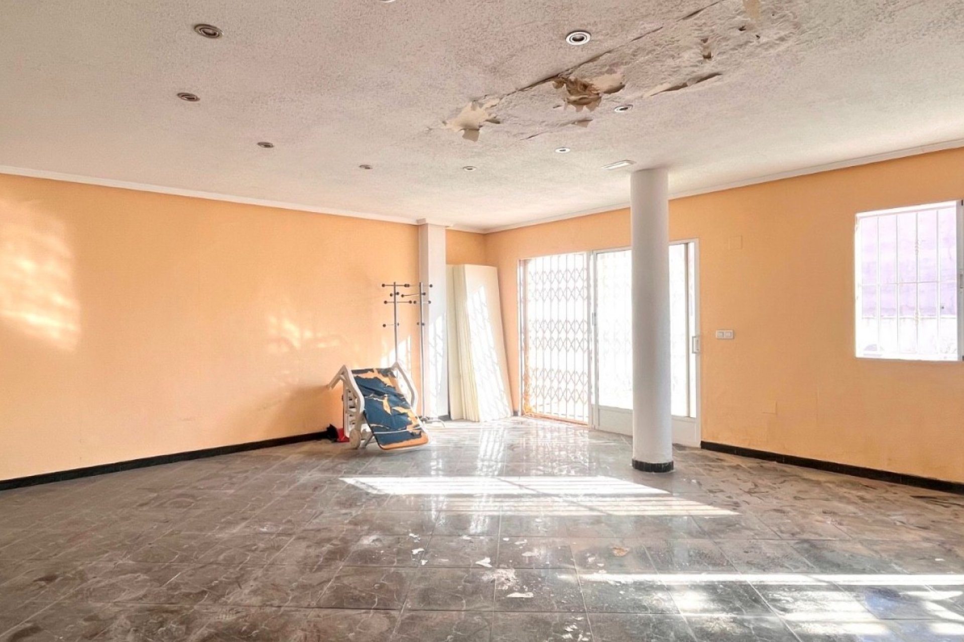 Revente - Commercial - Torrevieja - Playa del Cura