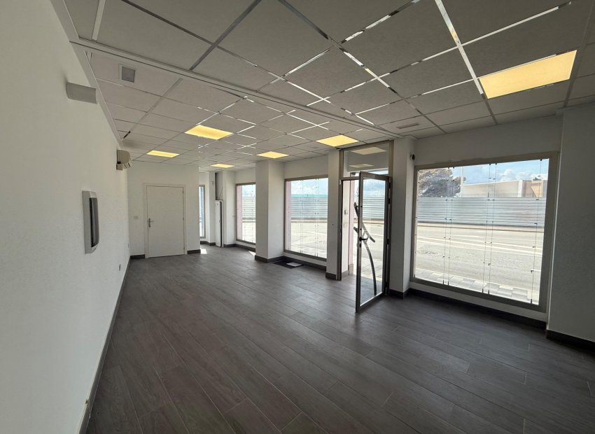 Revente - Commercial - Torrevieja