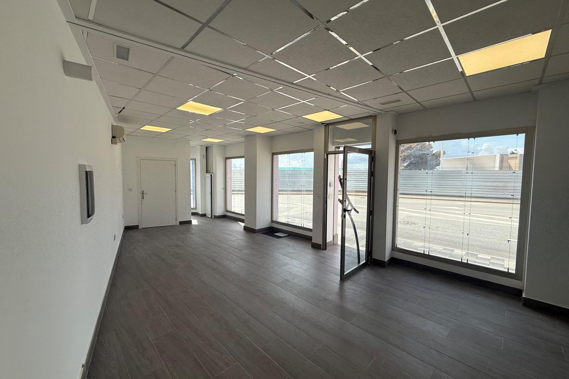 Revente - Commercial - Torrevieja