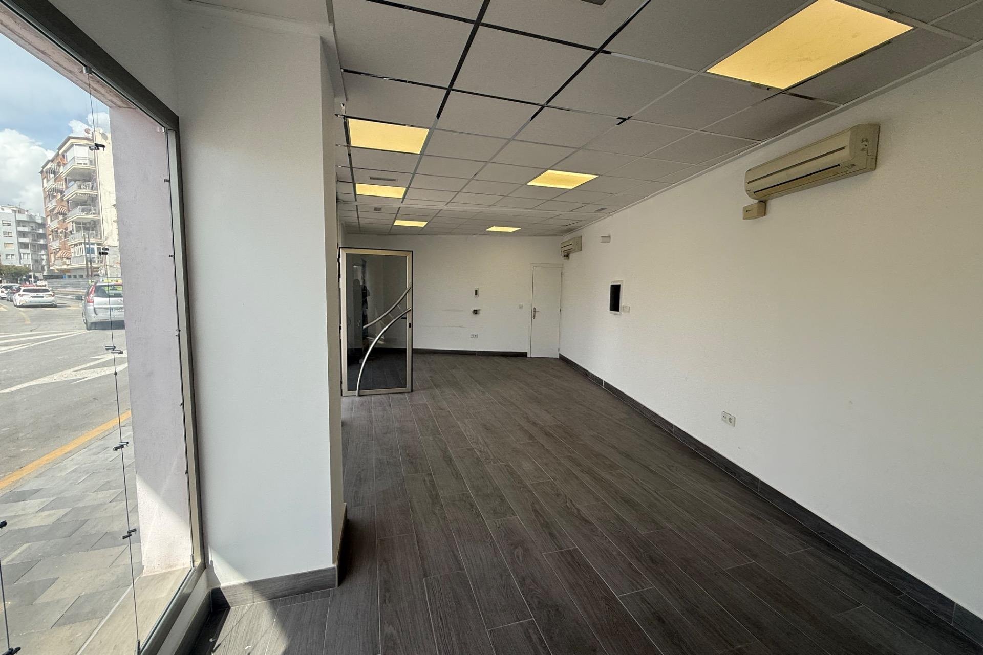 Revente - Commercial - Torrevieja