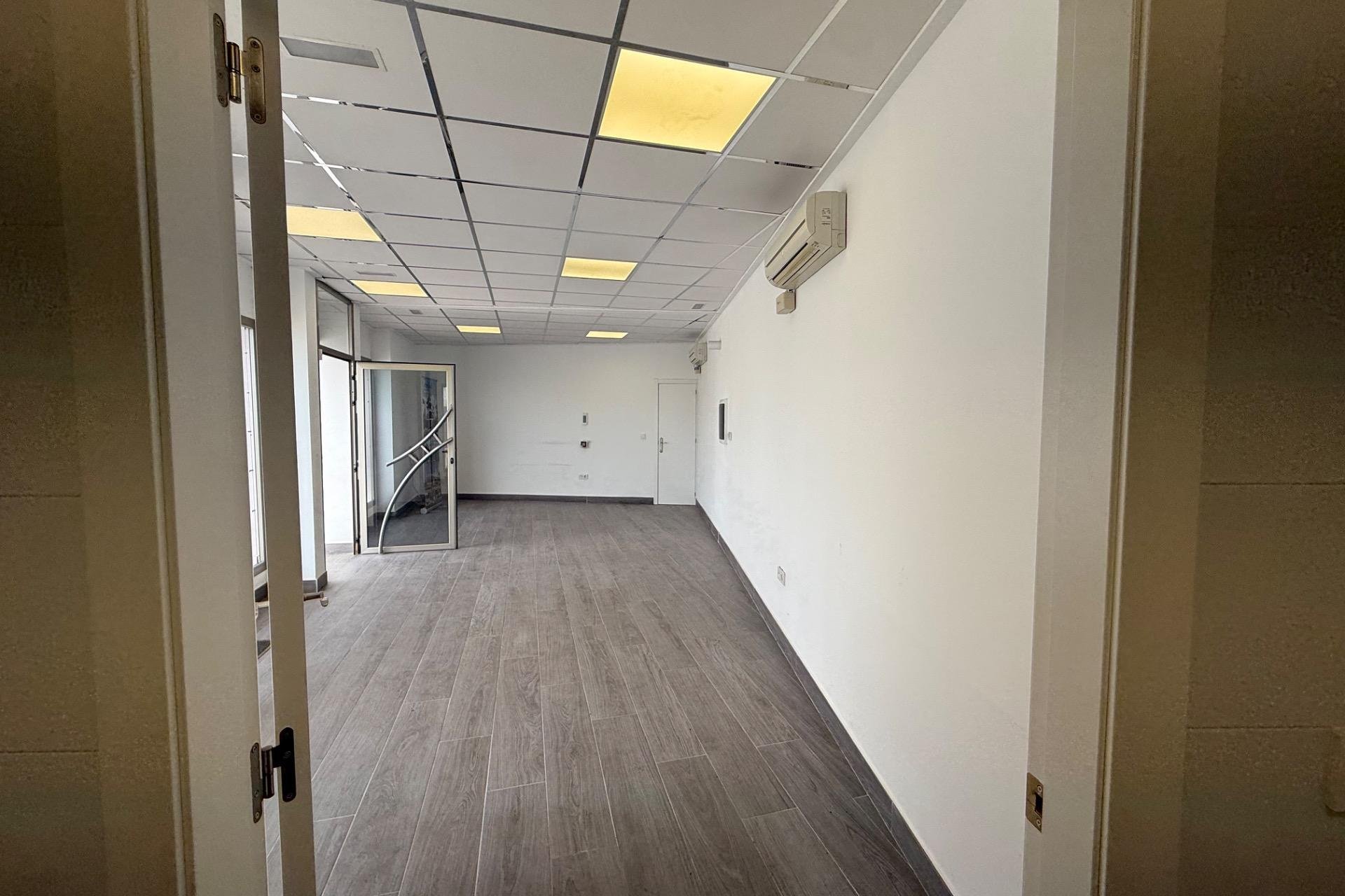 Revente - Commercial - Torrevieja