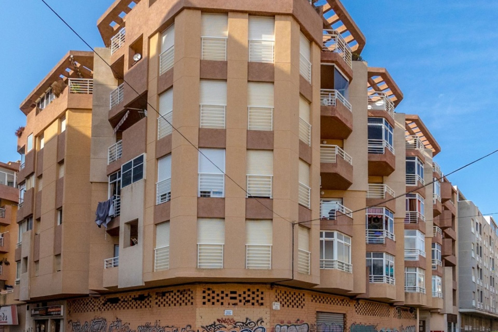 Revente - Commercial Unit - Torrevieja