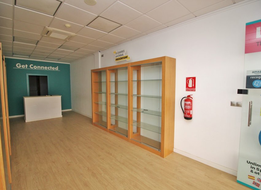 Revente - Commercial Unit - Villamartin - Villamartín