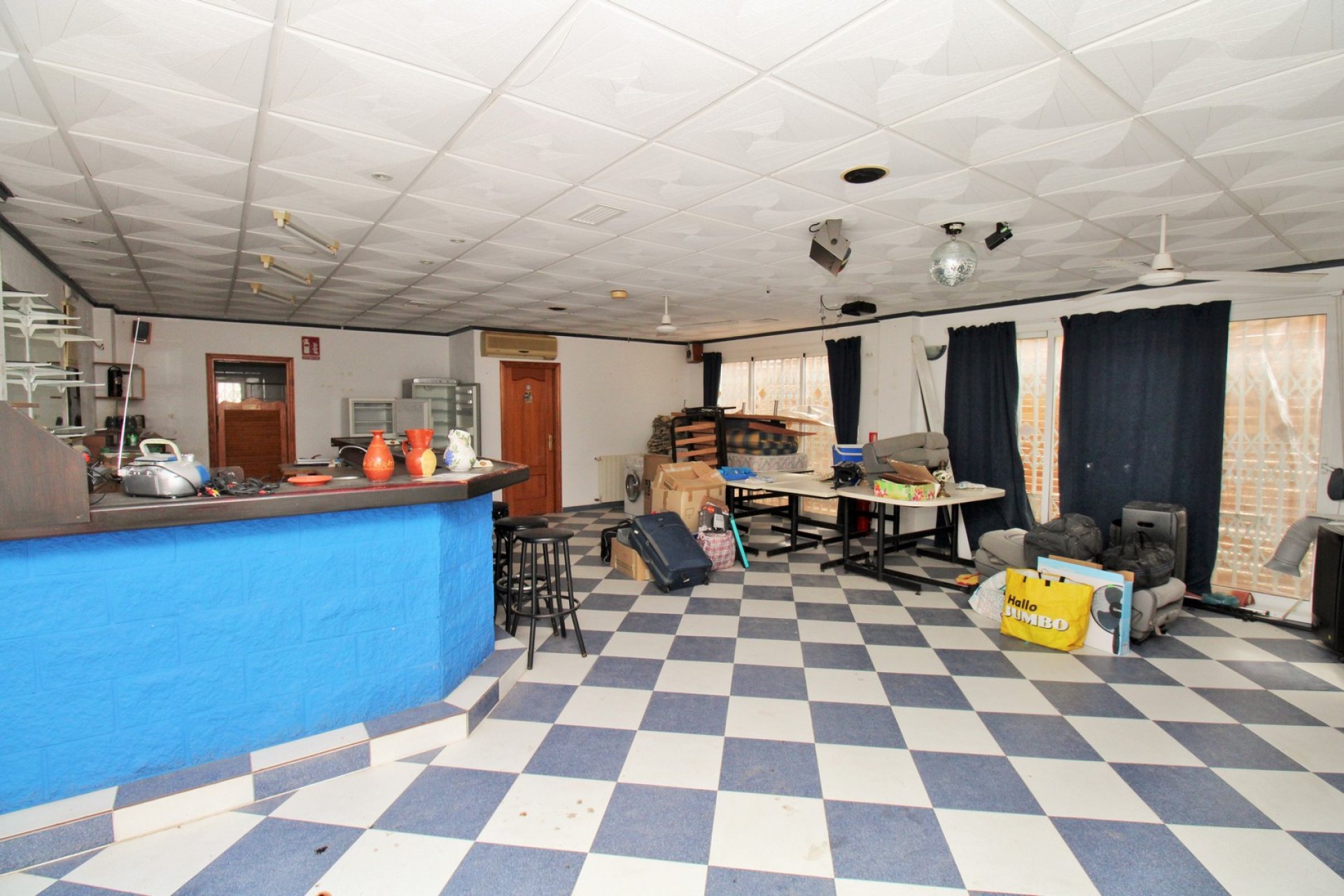 Revente - Commercial - Villamartin - Villamartín