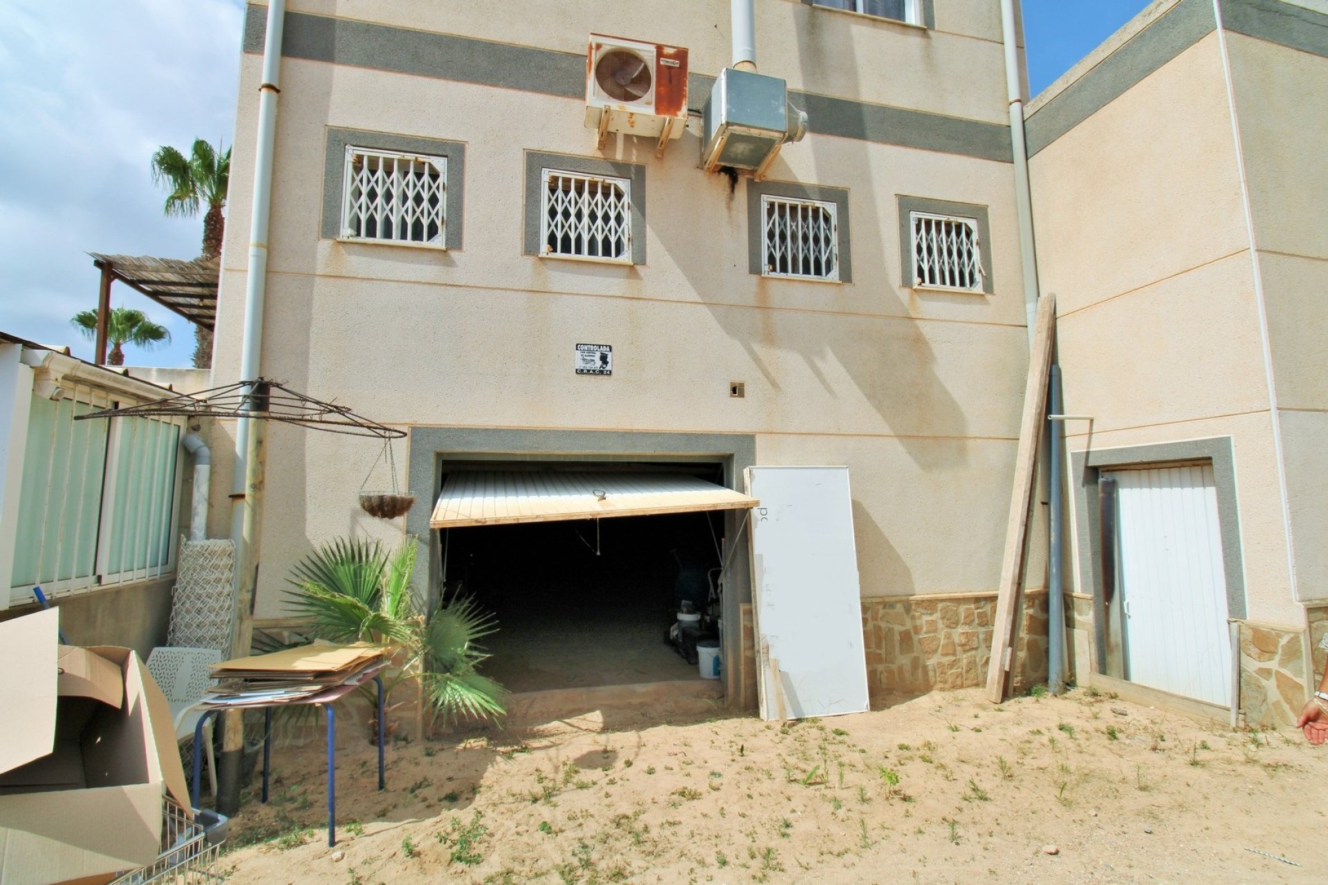 Revente - Commercial - Villamartin - Villamartín