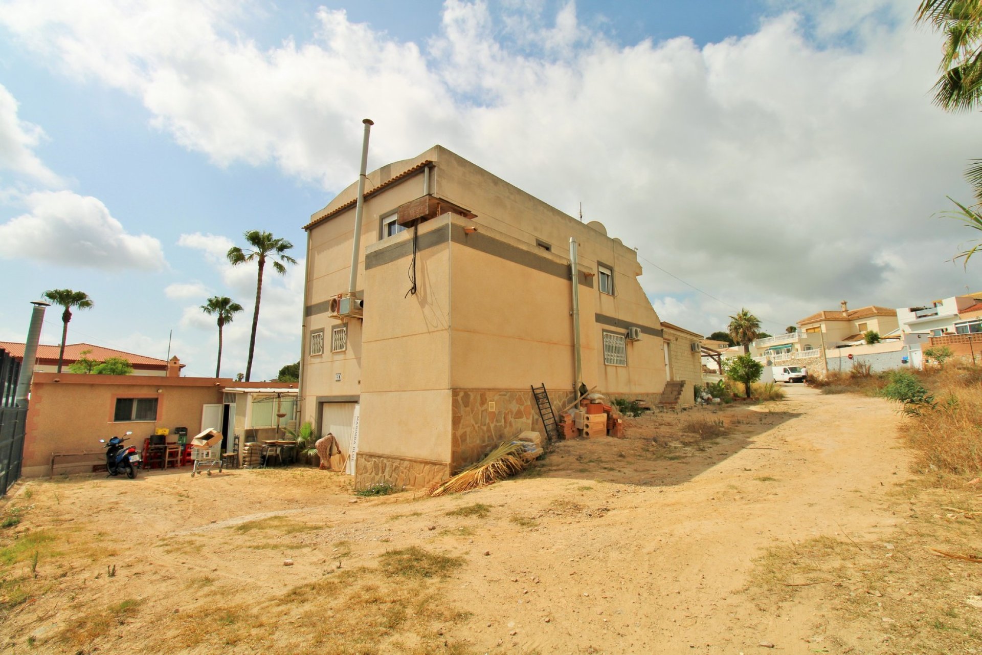 Revente - Commercial - Villamartin - Villamartín