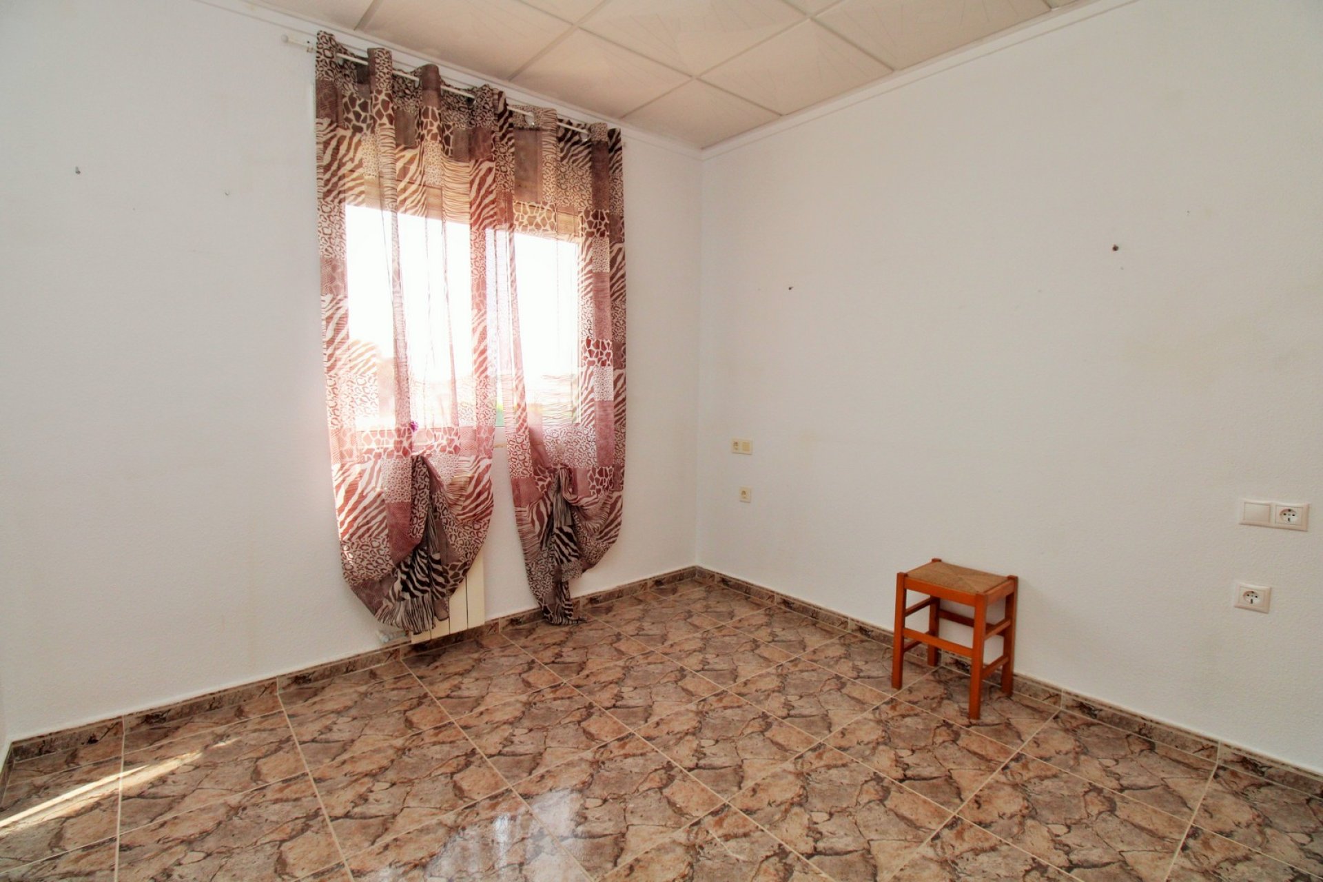 Revente - Commercial - Villamartin - Villamartín