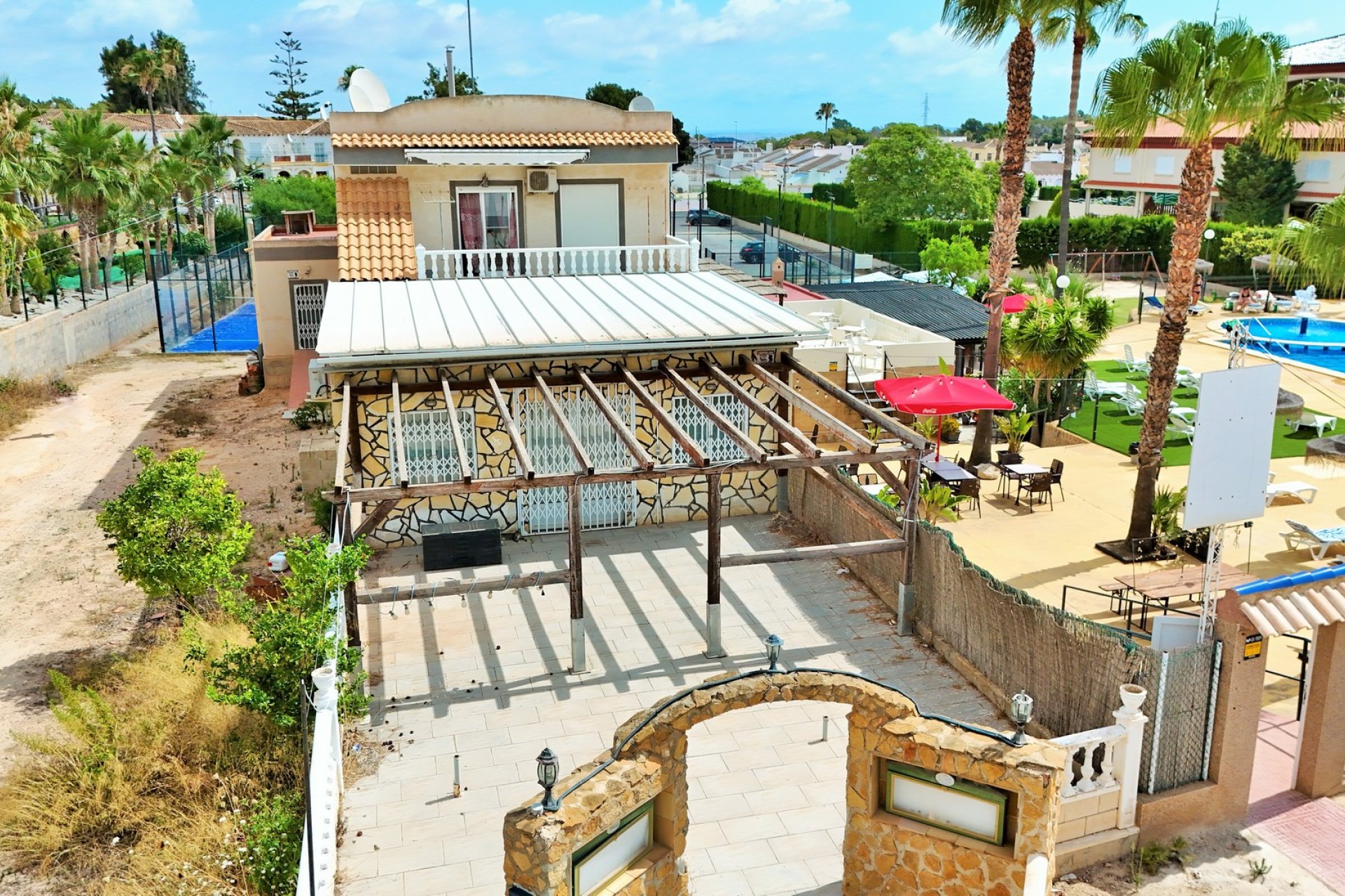 Revente - Commercial - Villamartin - Villamartín