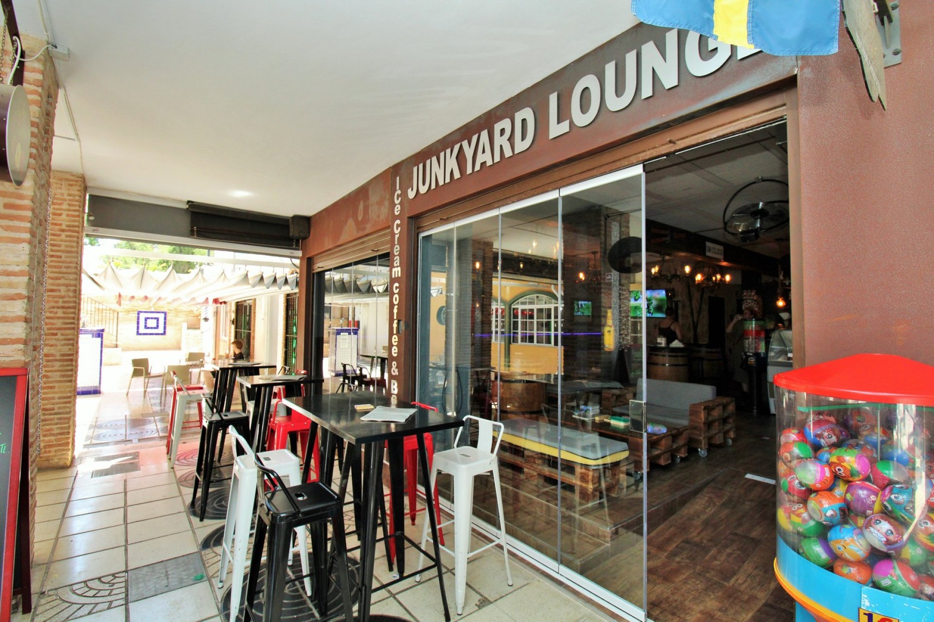 Revente - Commercial - Villamartin - Villamartín