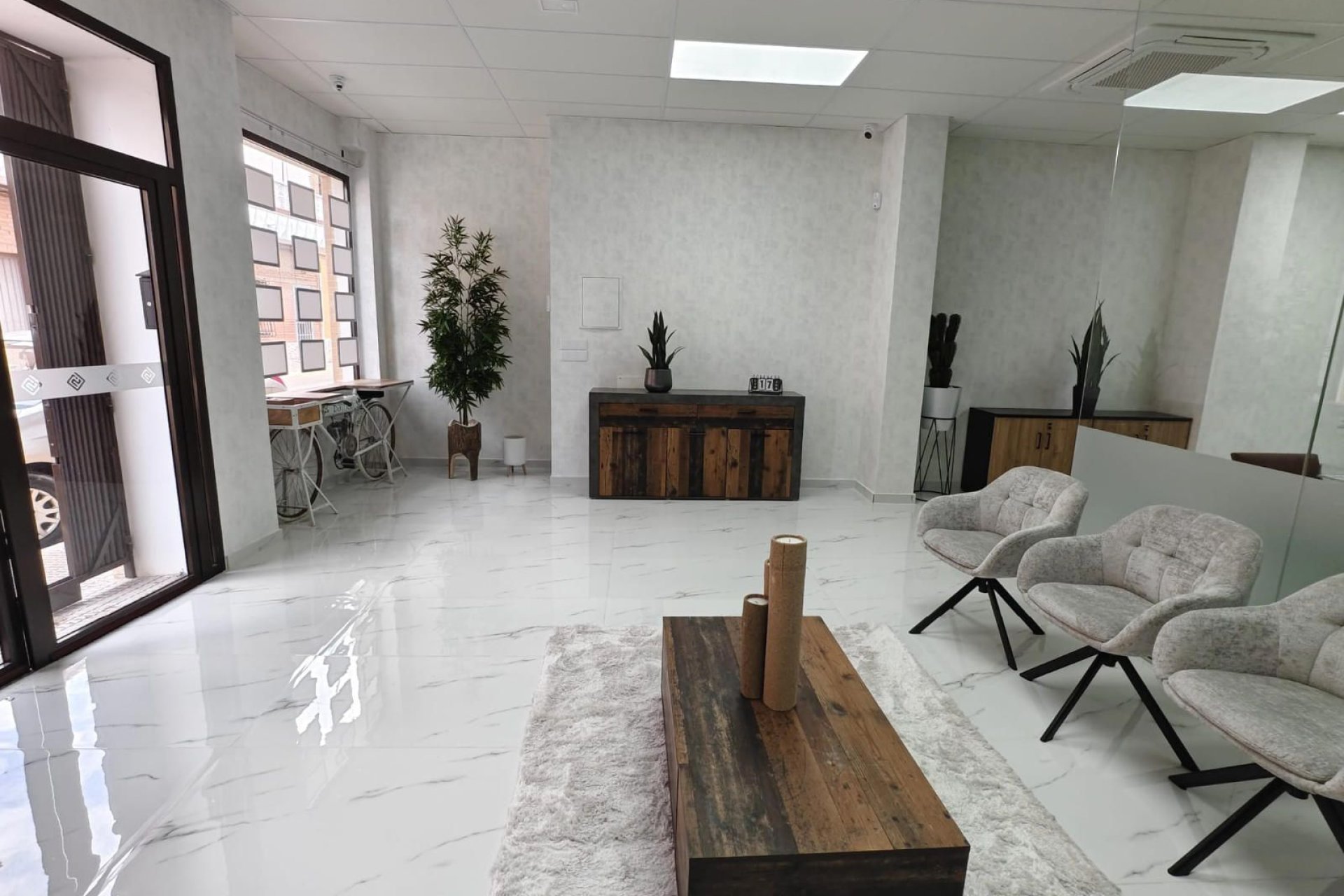 Revente - Locales Comerciales - Los Montesinos