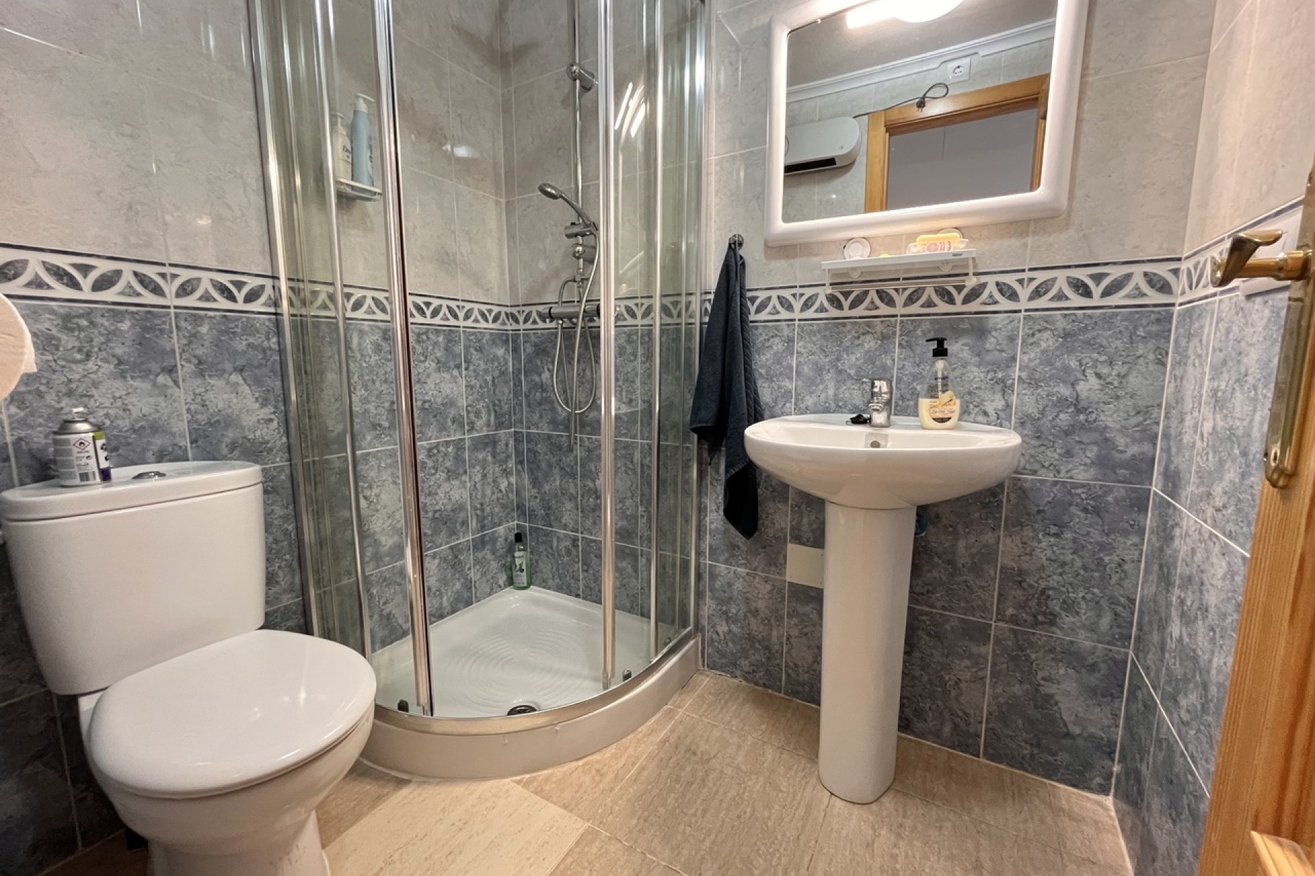 Revente - Maison mitoyenne - Avileses