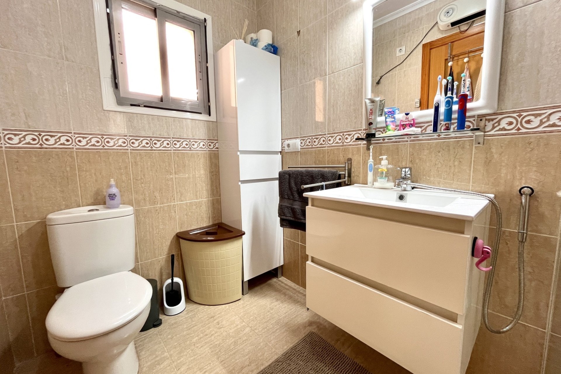 Revente - Maison mitoyenne - Avileses