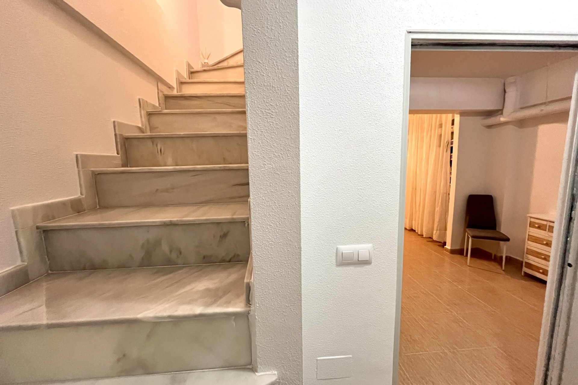 Revente - Maison mitoyenne - Avileses