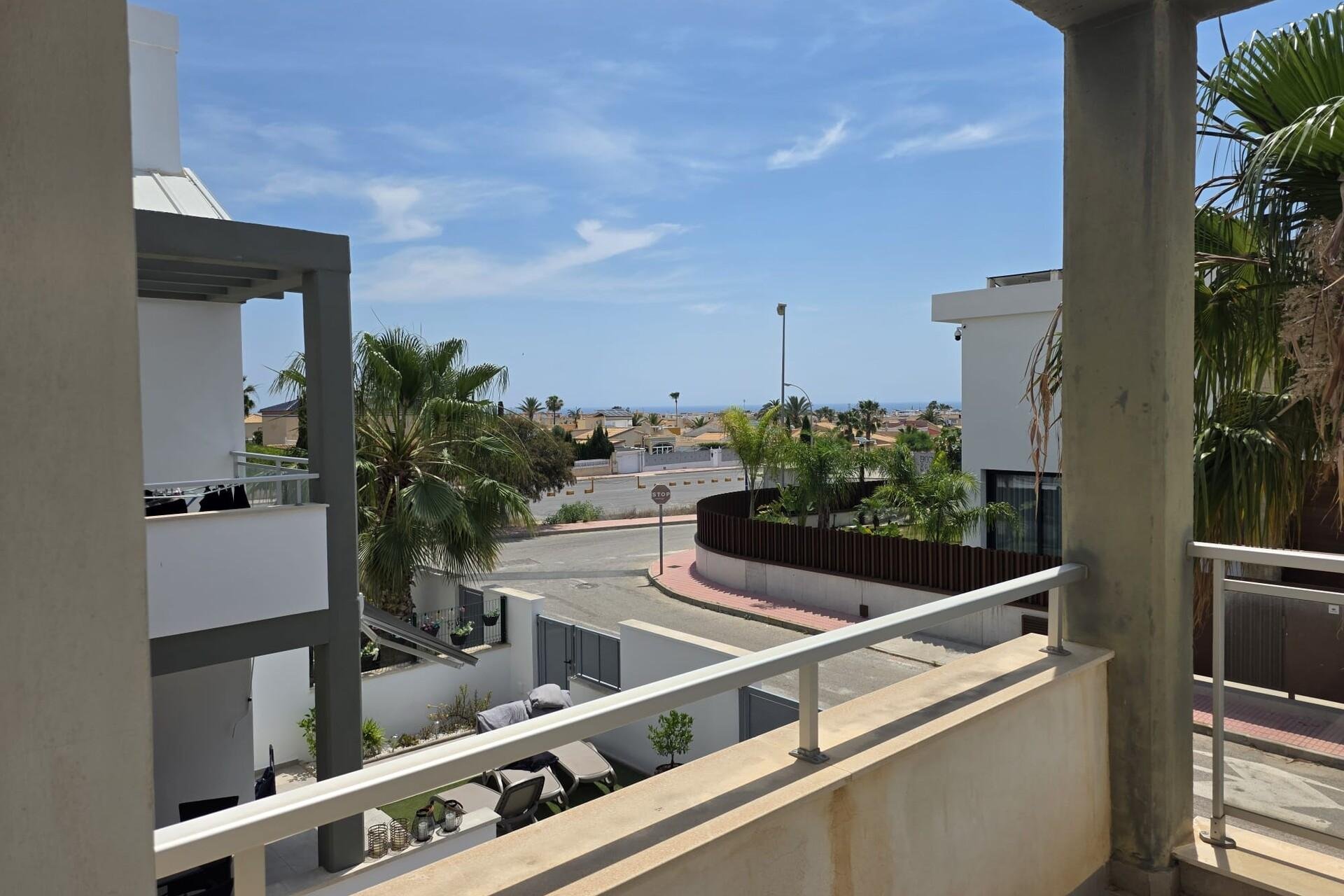 Revente - Maison mitoyenne - Orihuela Costa - Montezenia