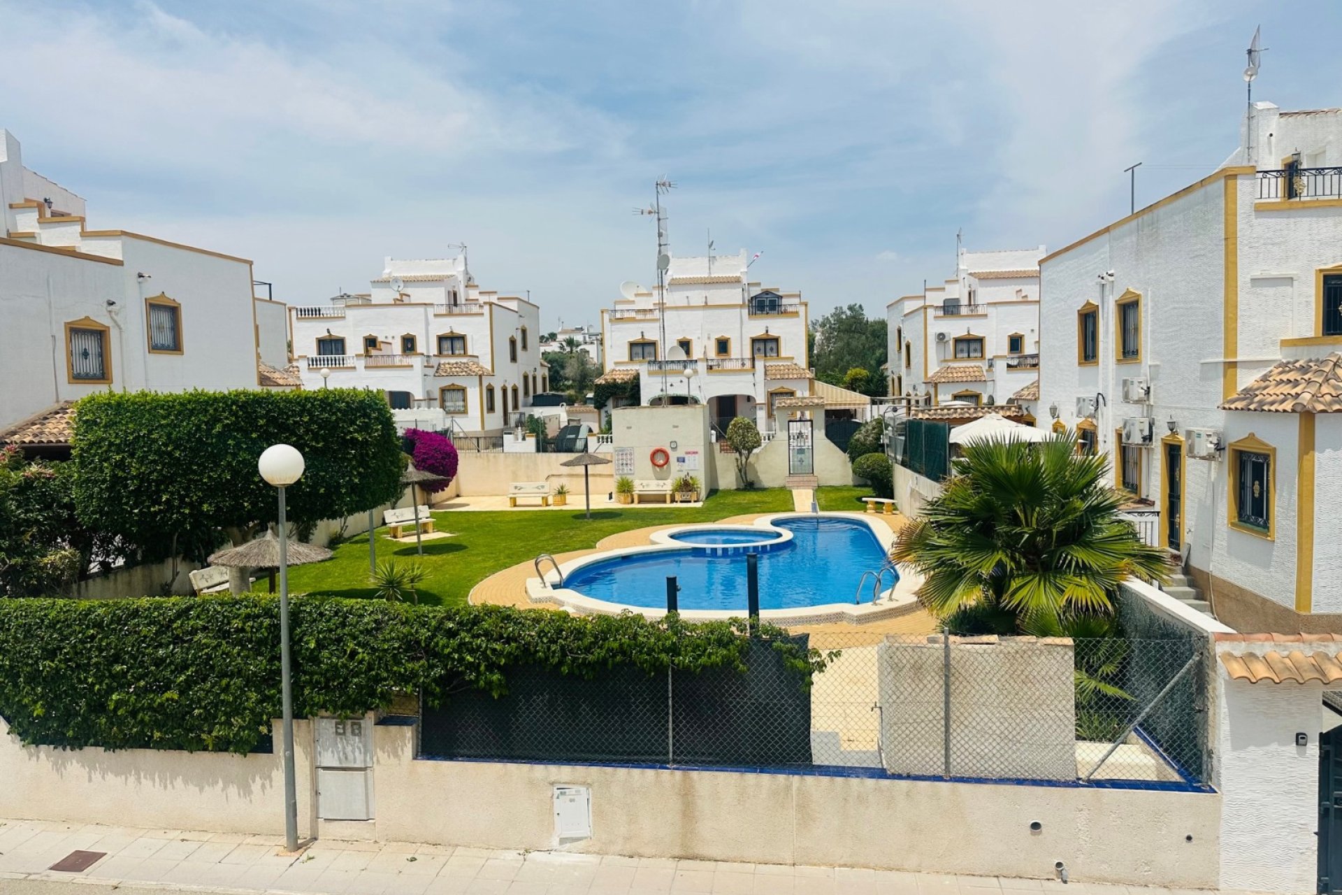 Revente - Maison mitoyenne - Orihuela - Entre Naranjos