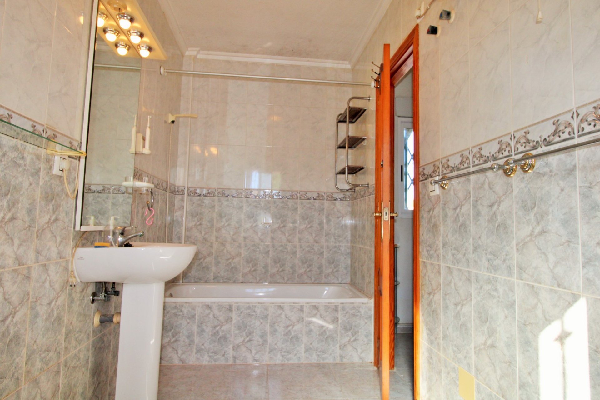 Revente - Maison mitoyenne - Villamartin - Villamartín