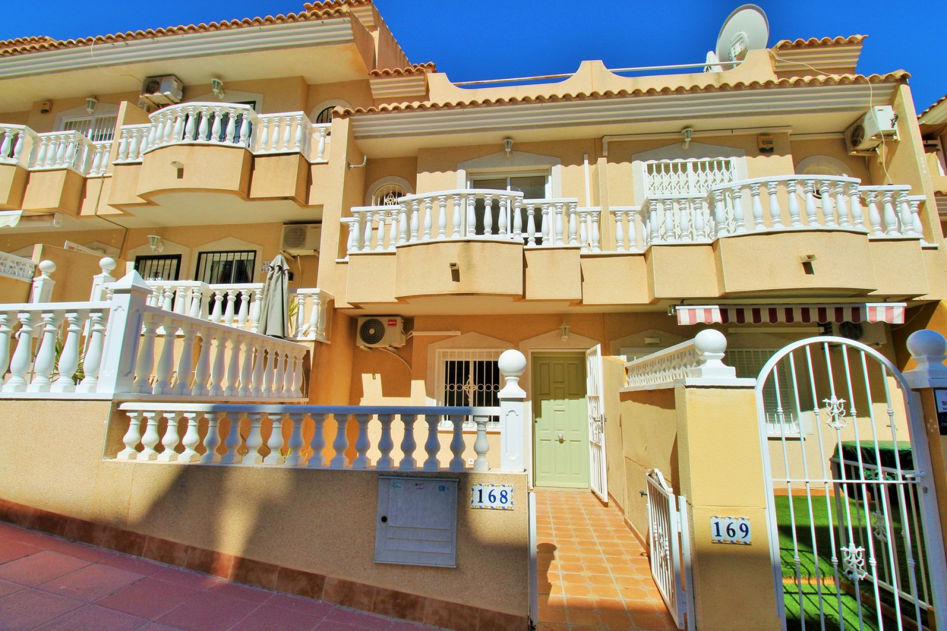 Revente - Maison mitoyenne - Villamartin - Villamartín
