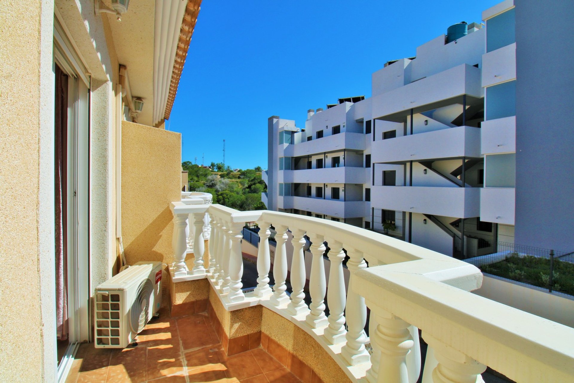 Revente - Maison mitoyenne - Villamartin - Villamartín