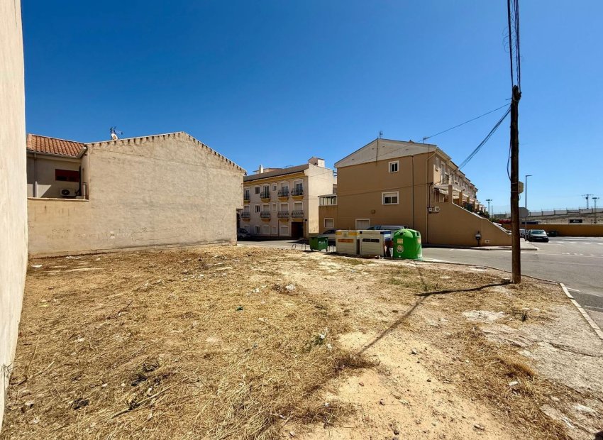 Revente - Parcelle - San Miguel de Salinas - CENTRO URBANO