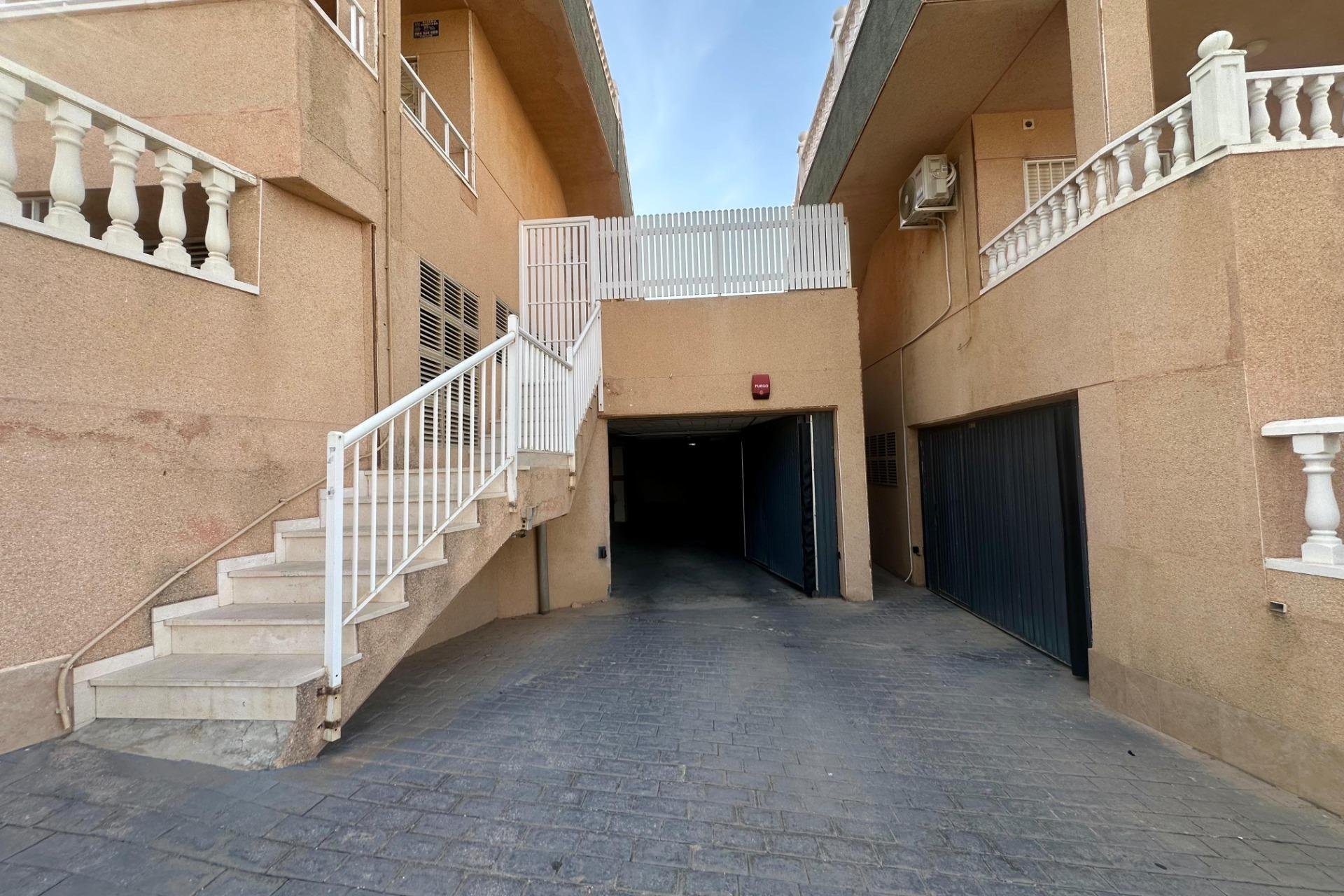 Revente - Parking / Garage - Torrevieja - Cabo cervera