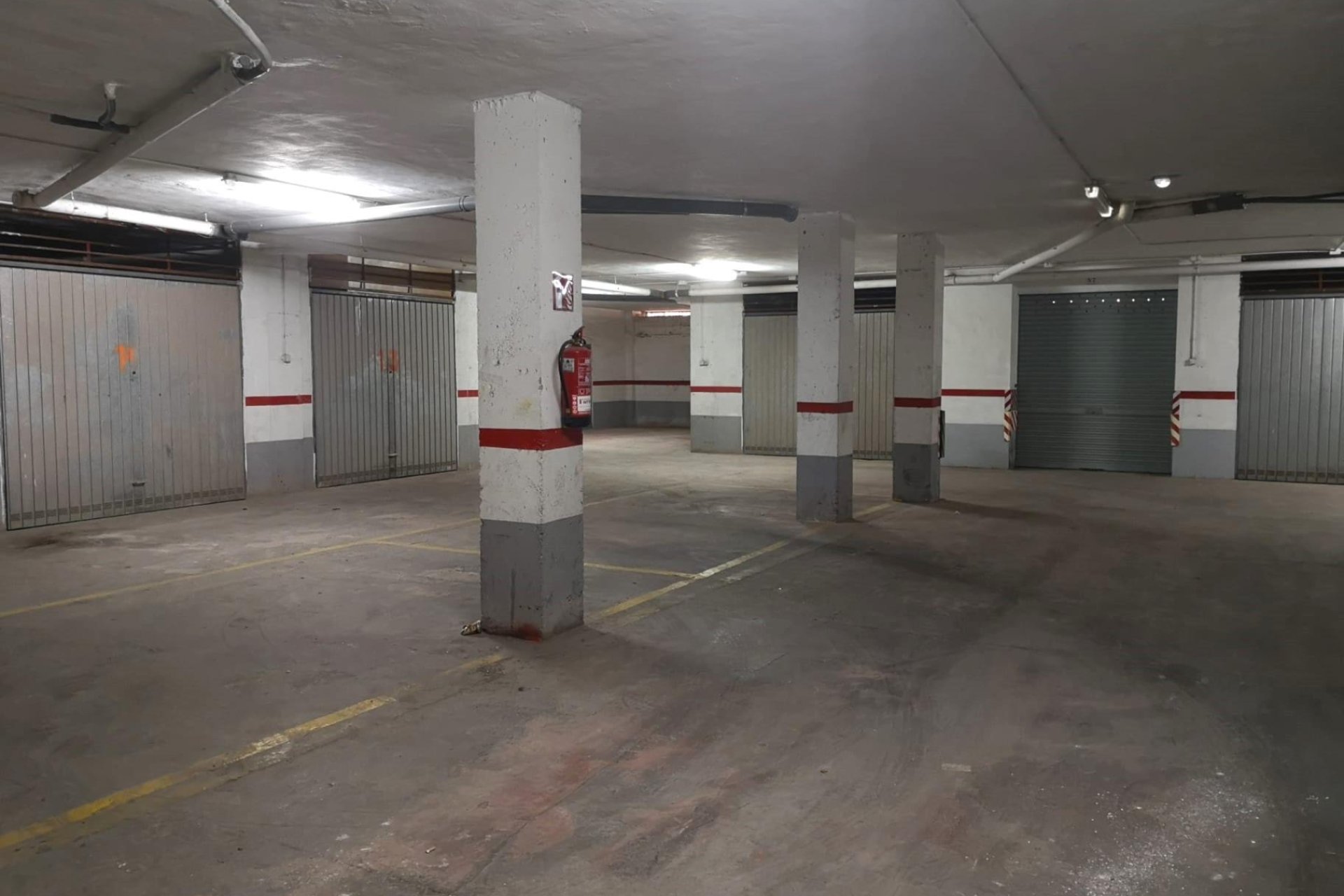 Revente - Parking / Garage - Torrevieja - Playa de los Locos