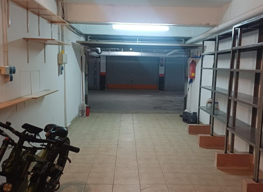 Revente - Parking / Garage - Torrevieja