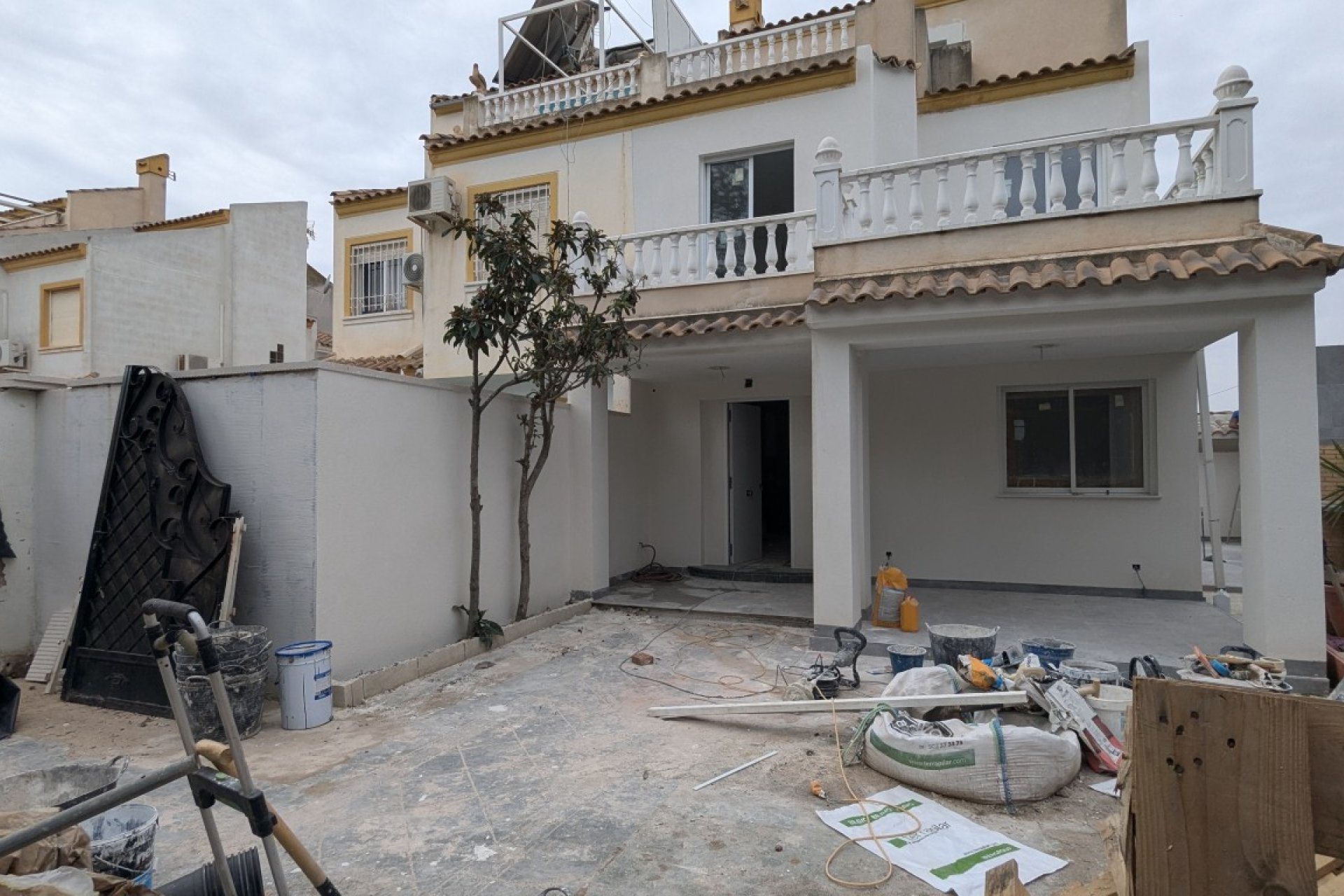 Revente - Semi Detached Villa - Torrevieja