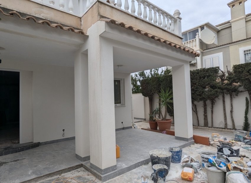 Revente - Semi Detached Villa - Torrevieja