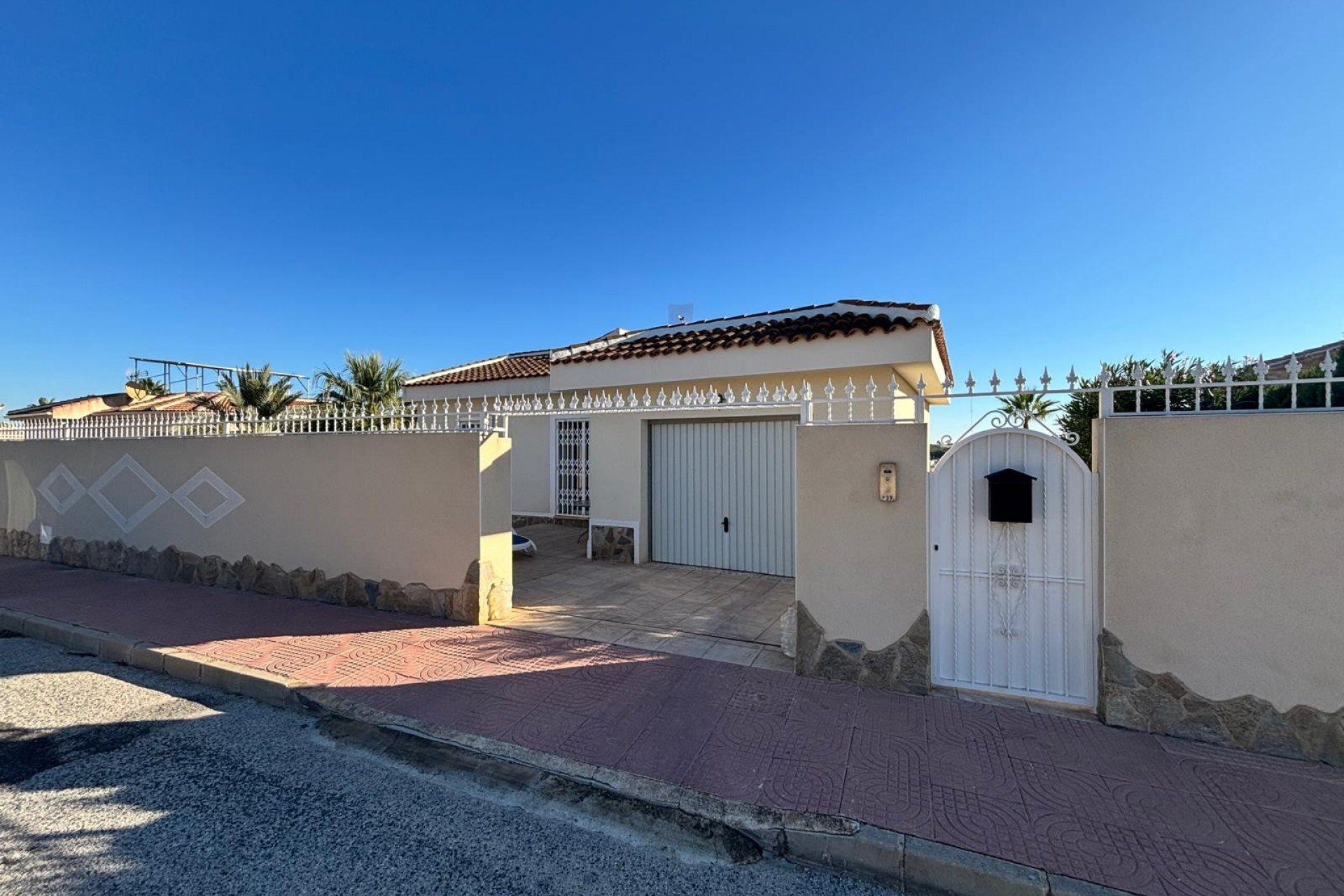 Revente - Villa Detached - Ciudad Quesada