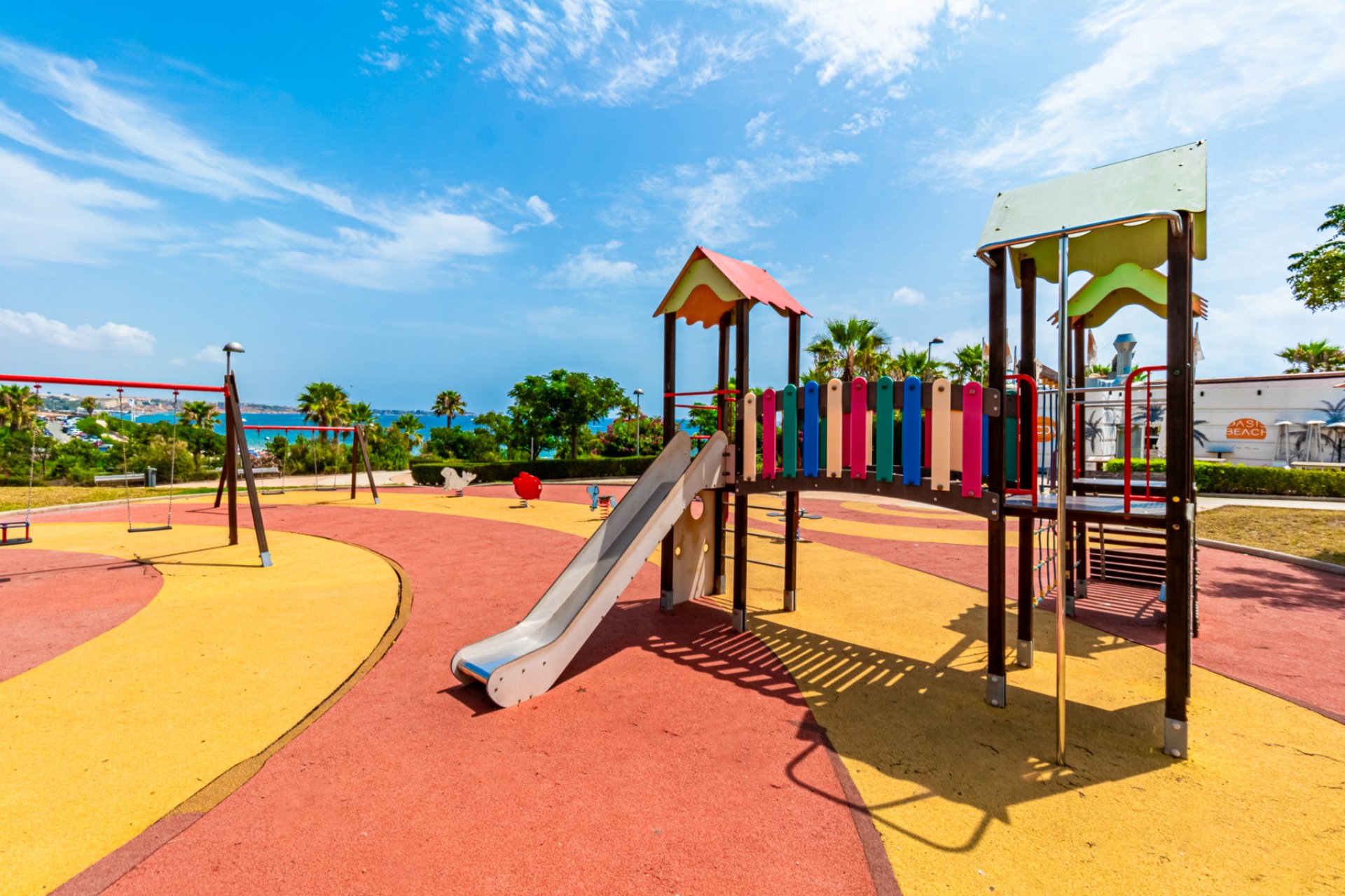 Revente - Villa - Mil Palmeras - Riomar