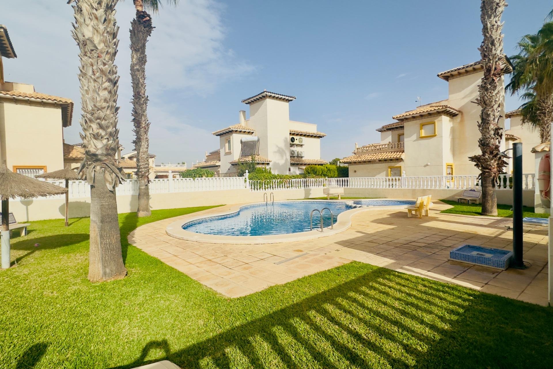Revente - Villa - Orihuela Costa - Cabo Roig