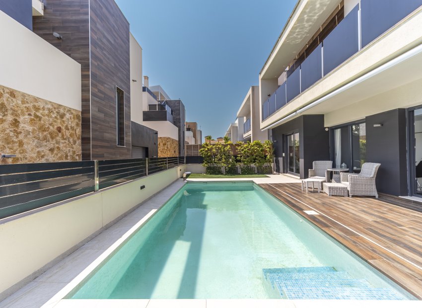 Revente - Villa - Orihuela Costa - Lomas de Cabo Roig