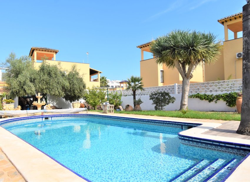 Revente - Villa - Orihuela Costa - Villamartín