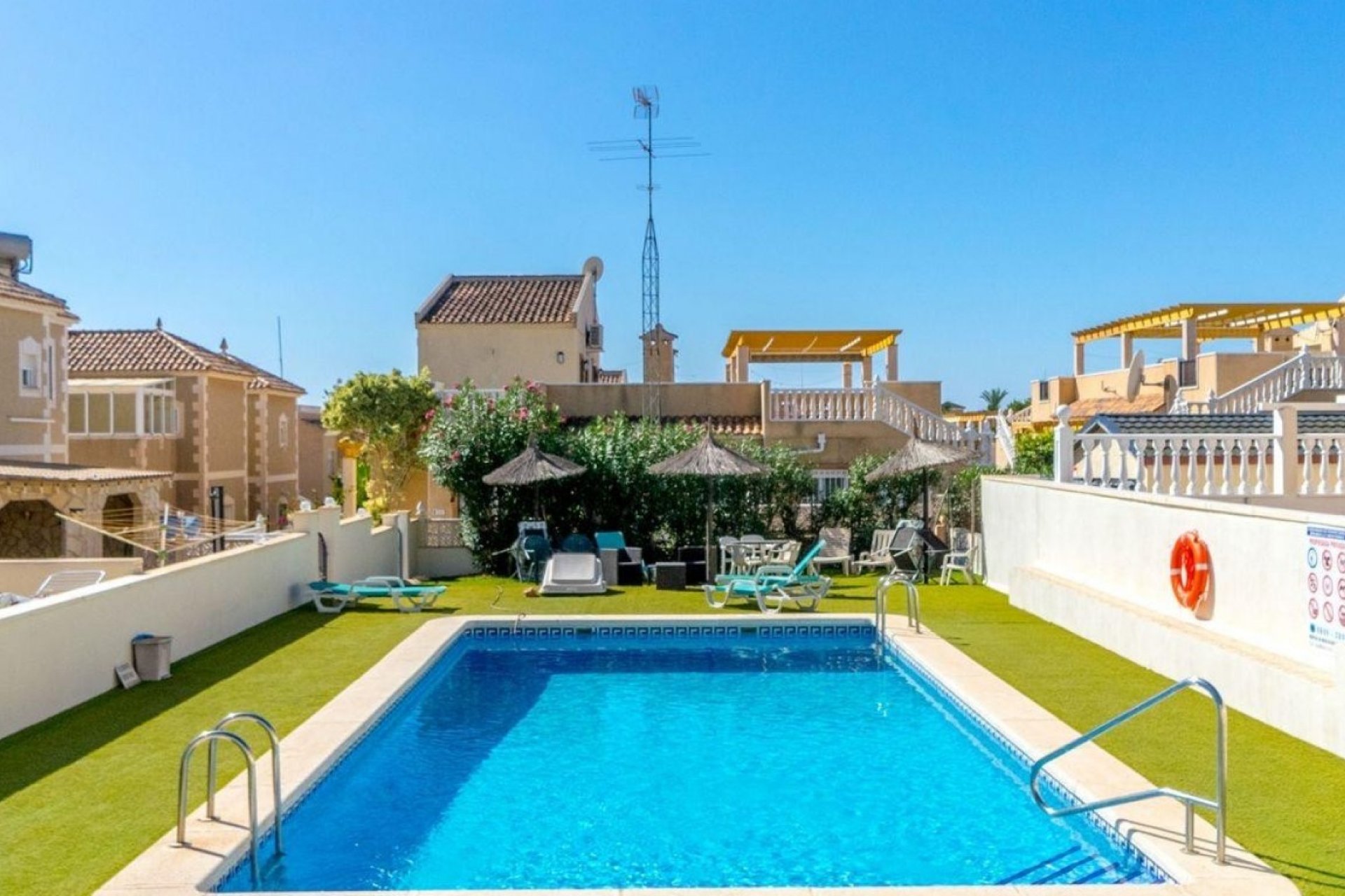 Revente - Villa - Orihuela Costa - Villamartín