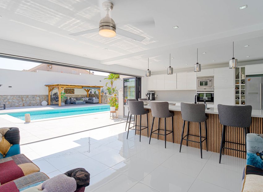 Revente - Villa - Orihuela Costa - Villamartin