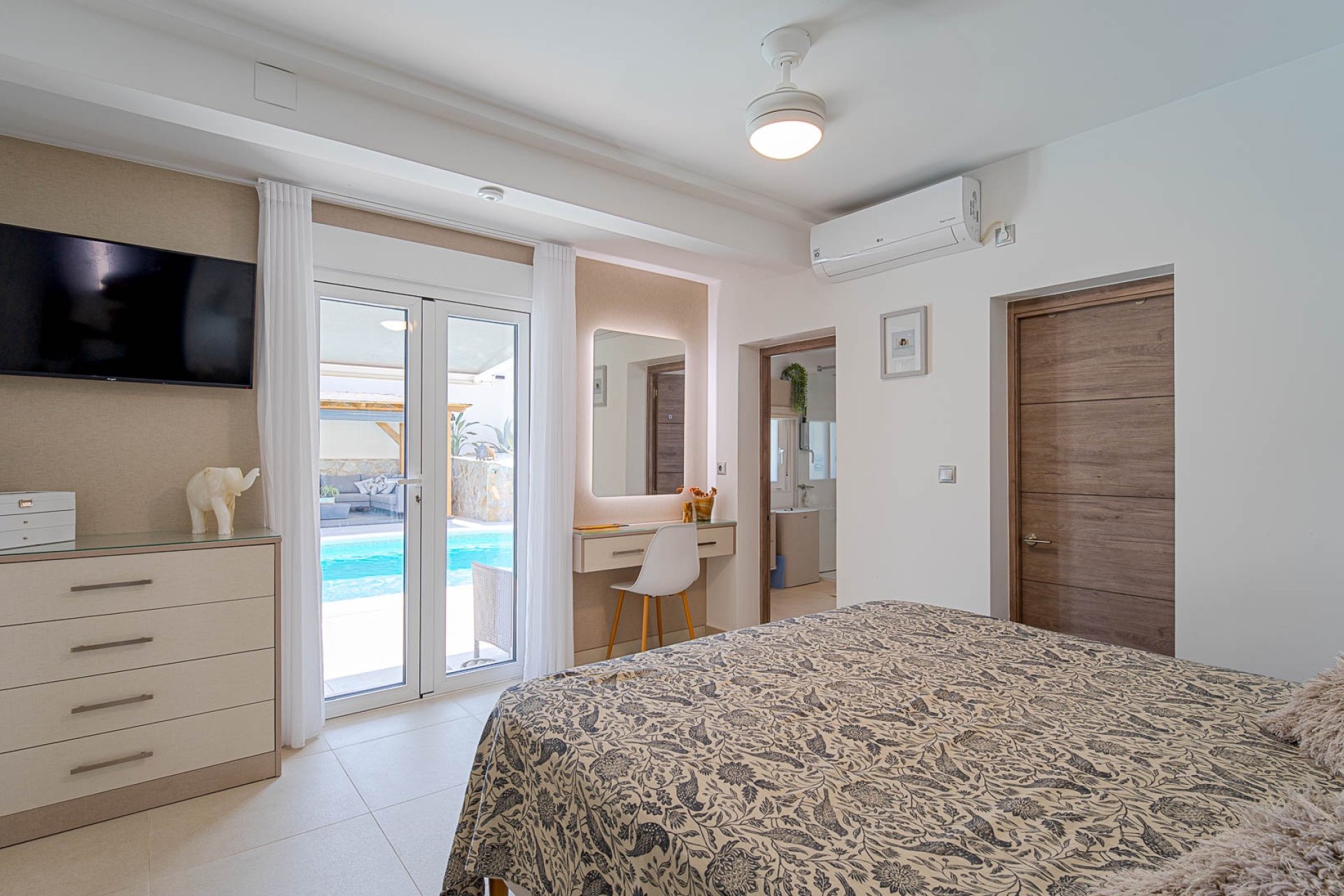 Revente - Villa - Orihuela Costa - Villamartin