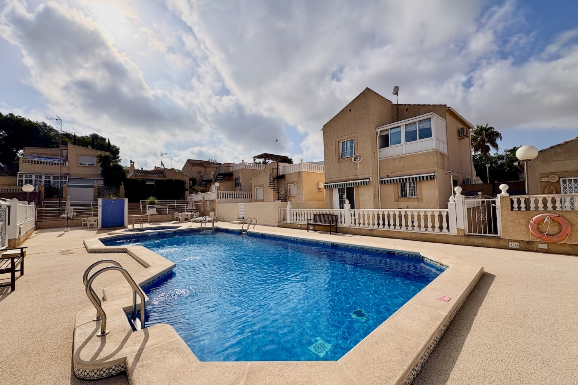 Revente - Villa - Orihuela - Los Balcones