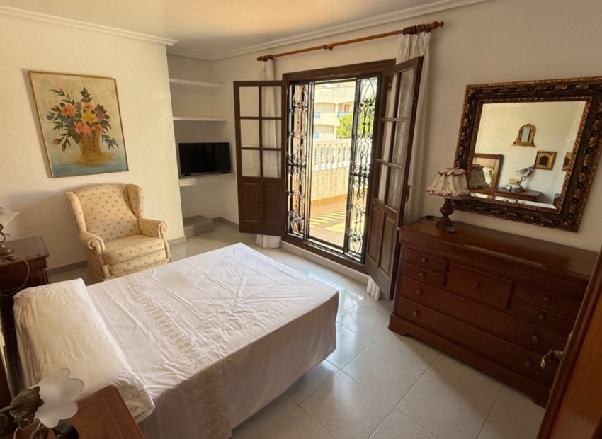 Revente - Villa - Orihuela