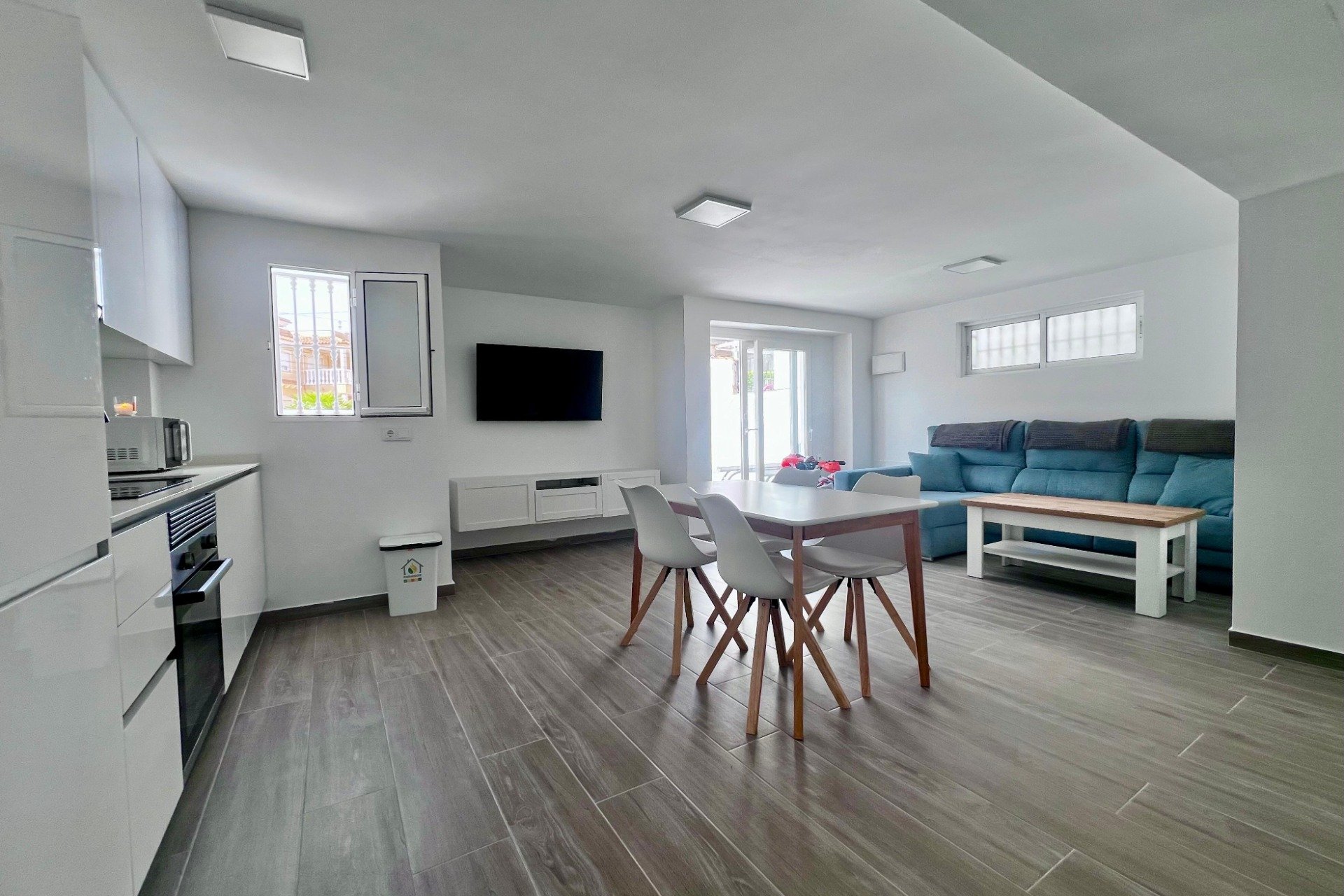 Revente - Villa - San Miguel de Salinas - Las Filipinas