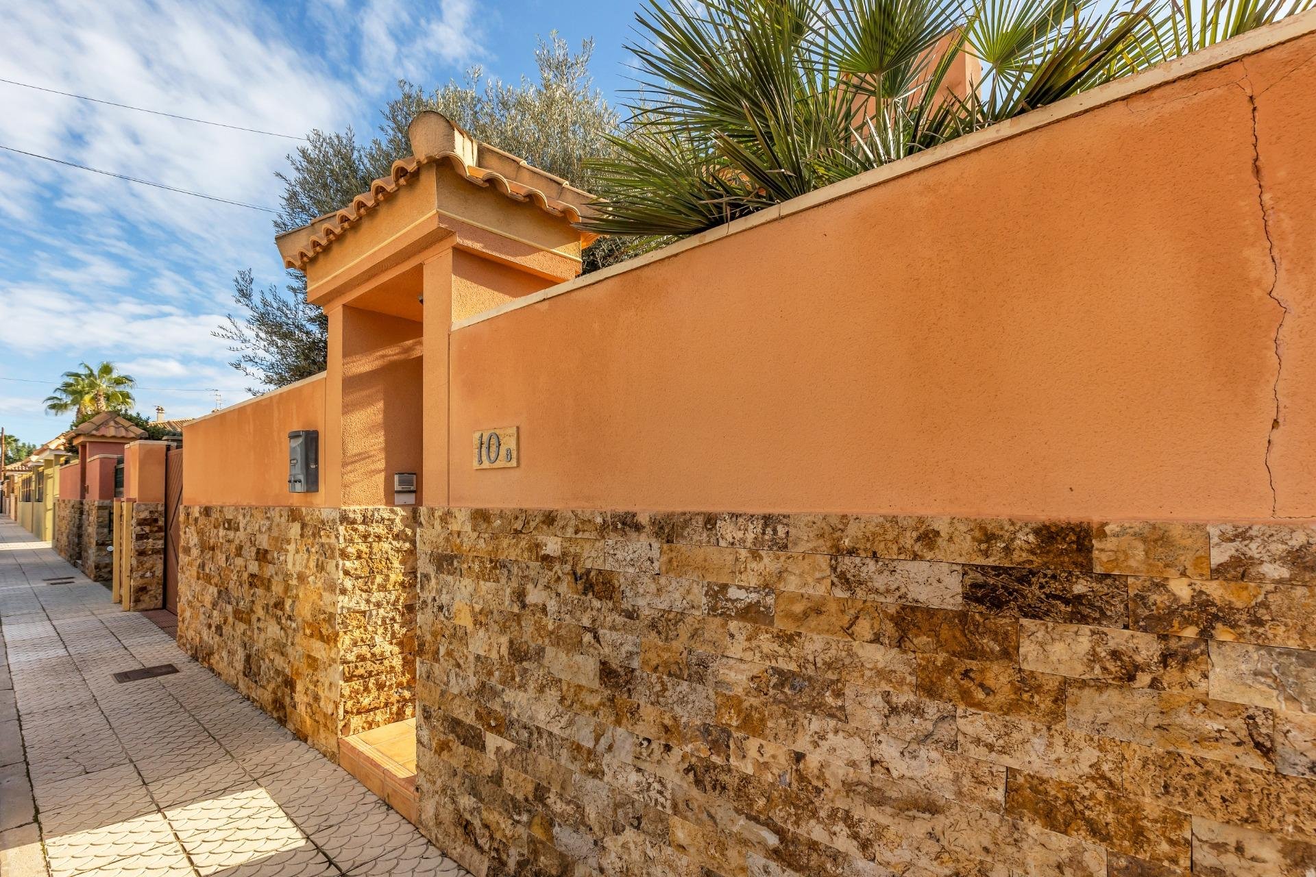 Revente - Villa - Torrevieja - Aguas Nuevas