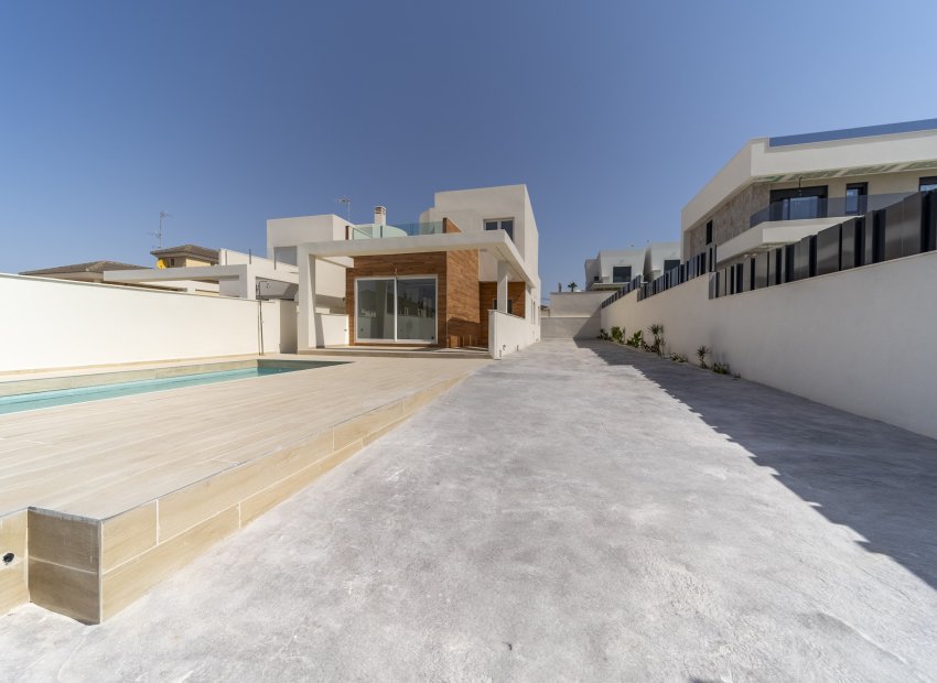 Revente - Villa - Torrevieja - Aguas Nuevas