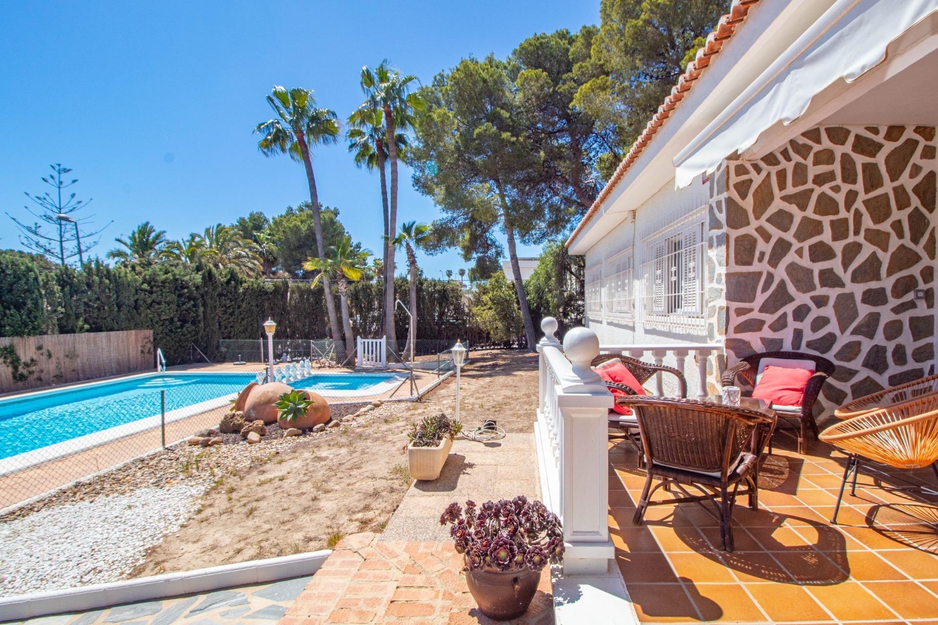 Revente - Villa - Torrevieja - Los balcones