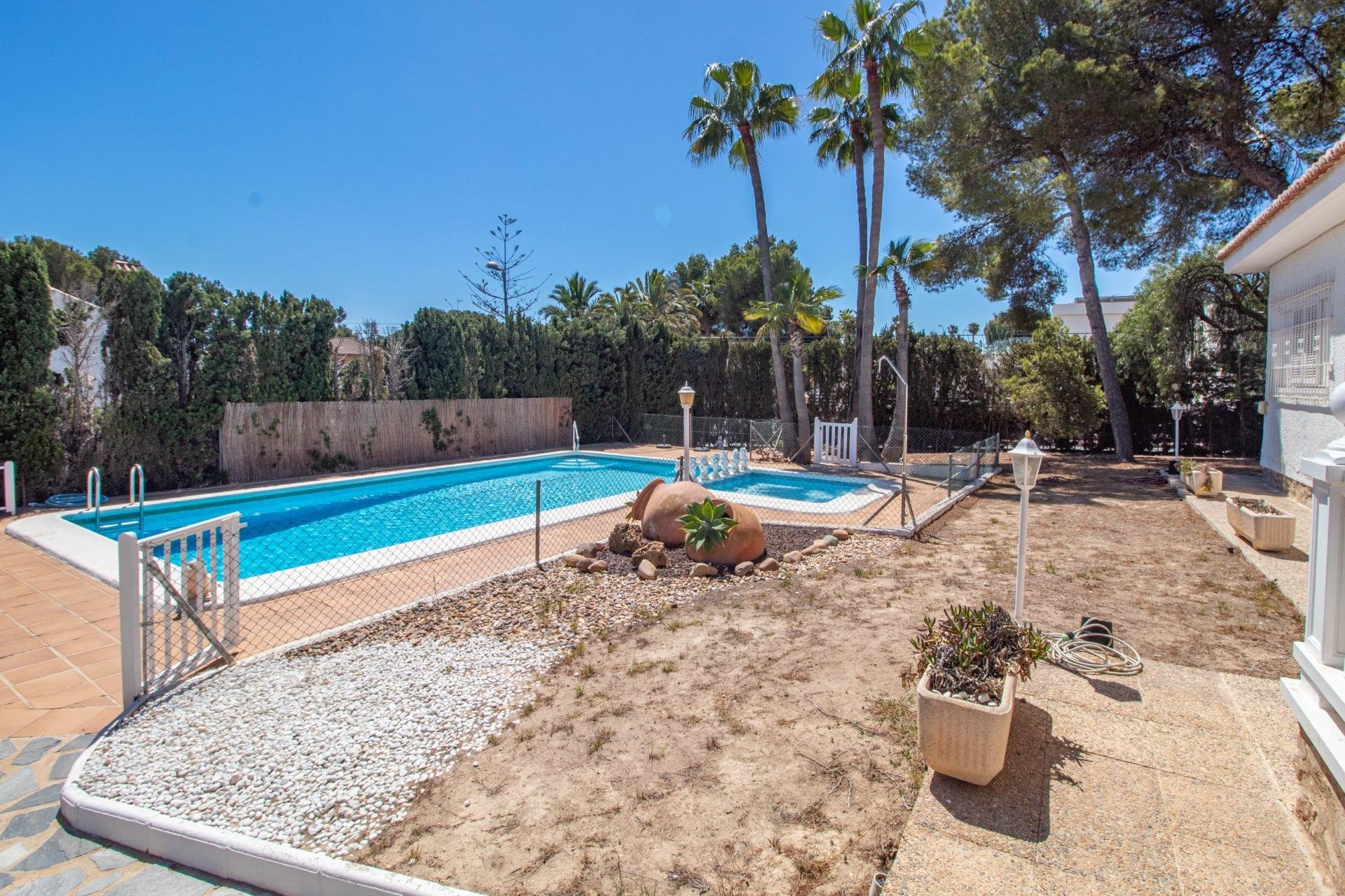 Revente - Villa - Torrevieja - Los balcones