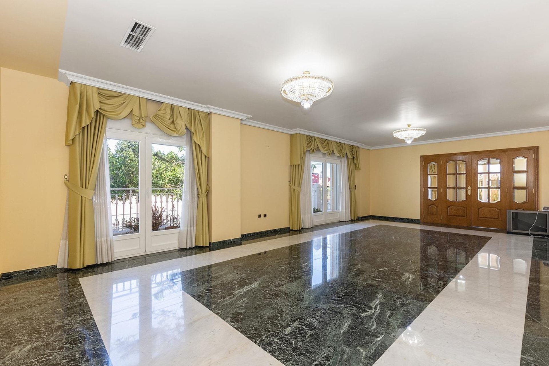 Revente - Villa - Torrevieja - Torretas